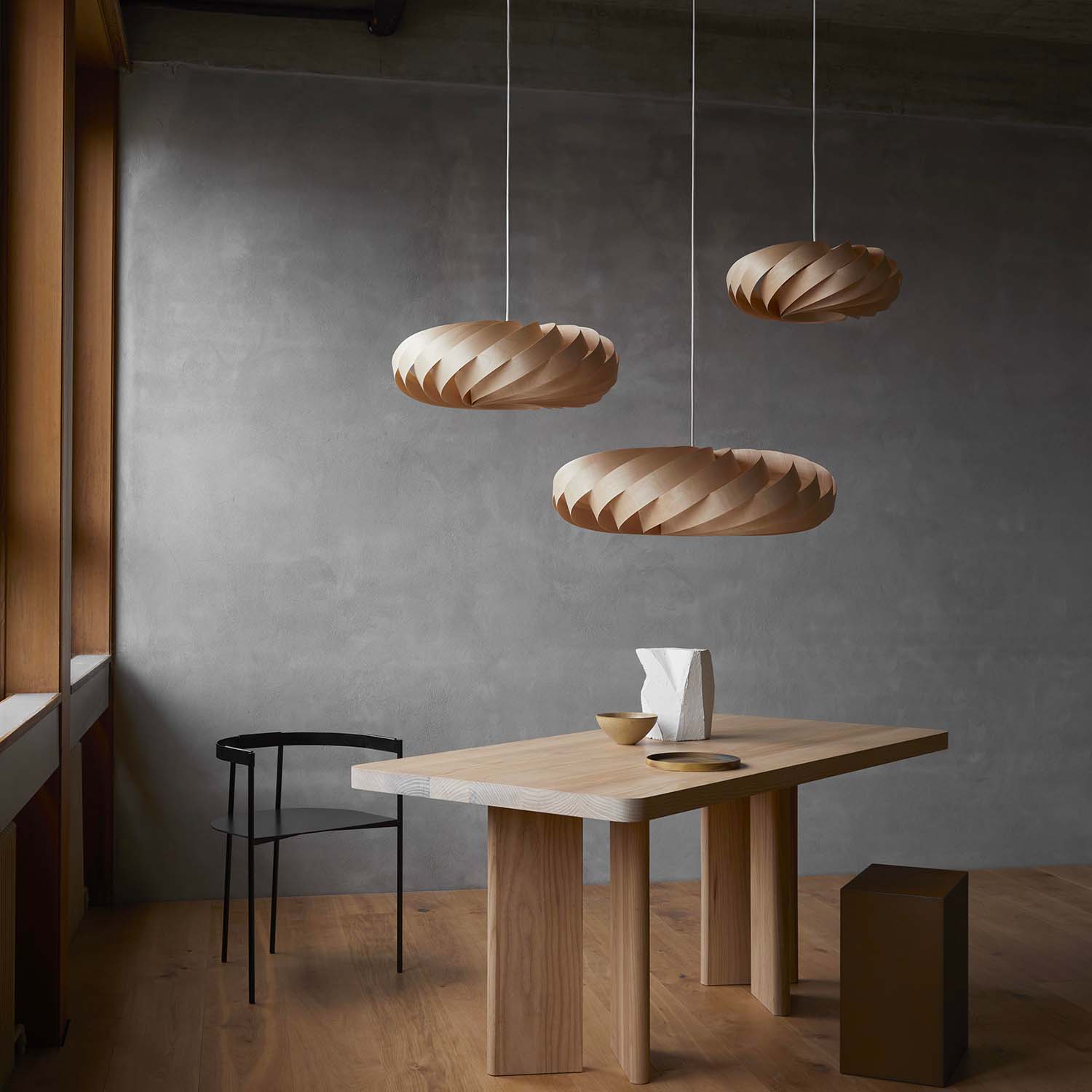 TR5 - Suspension with twisted slats modern design