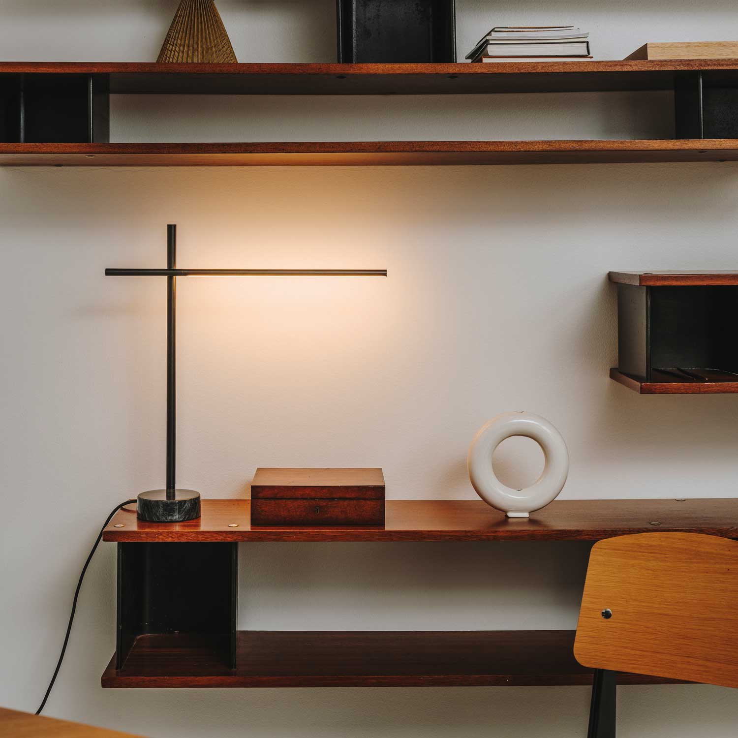 Tubs - Minimalist design LED desk lamp