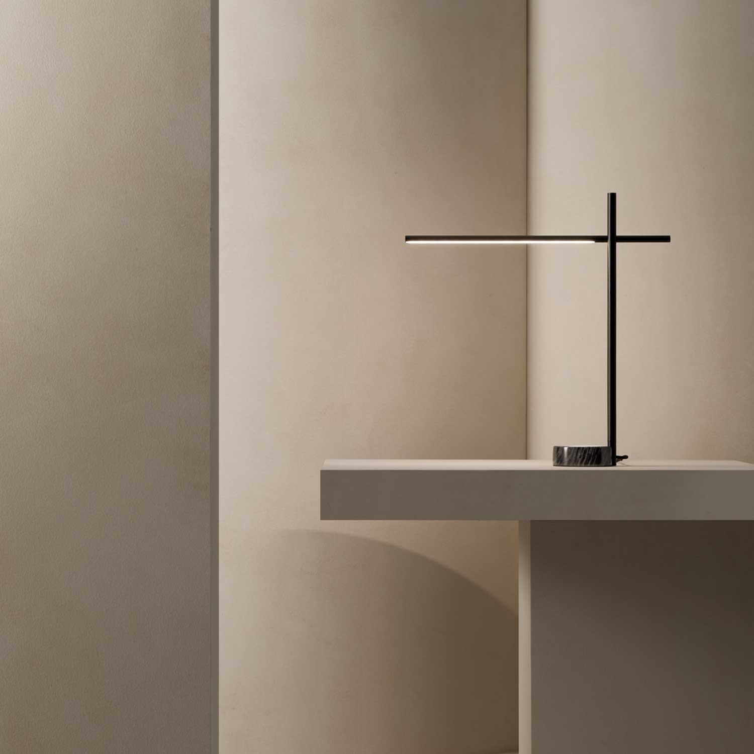 Tubs - Minimalist design LED desk lamp