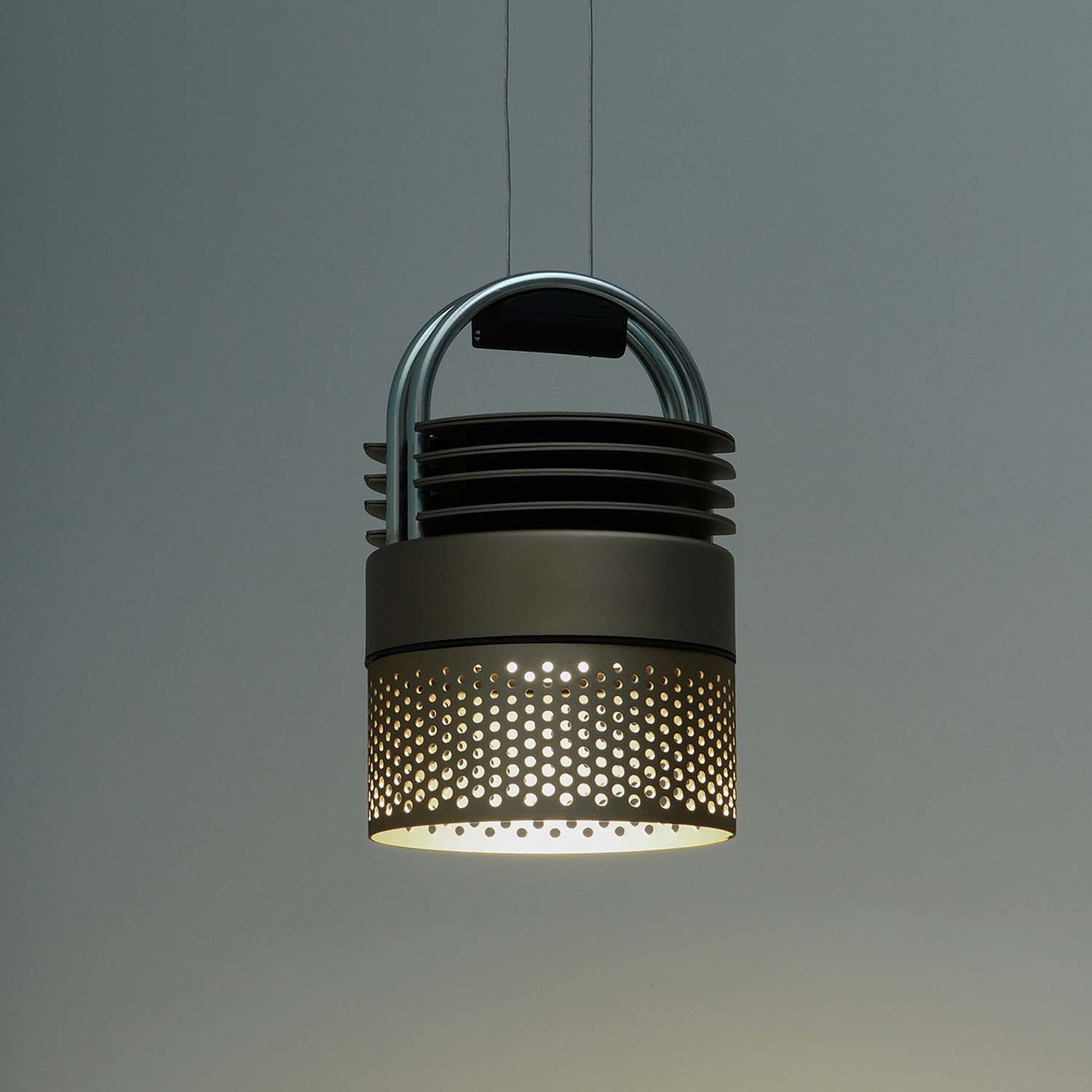 AIRMOD Perforato - Sospensione contemporanea in acciaio perforato