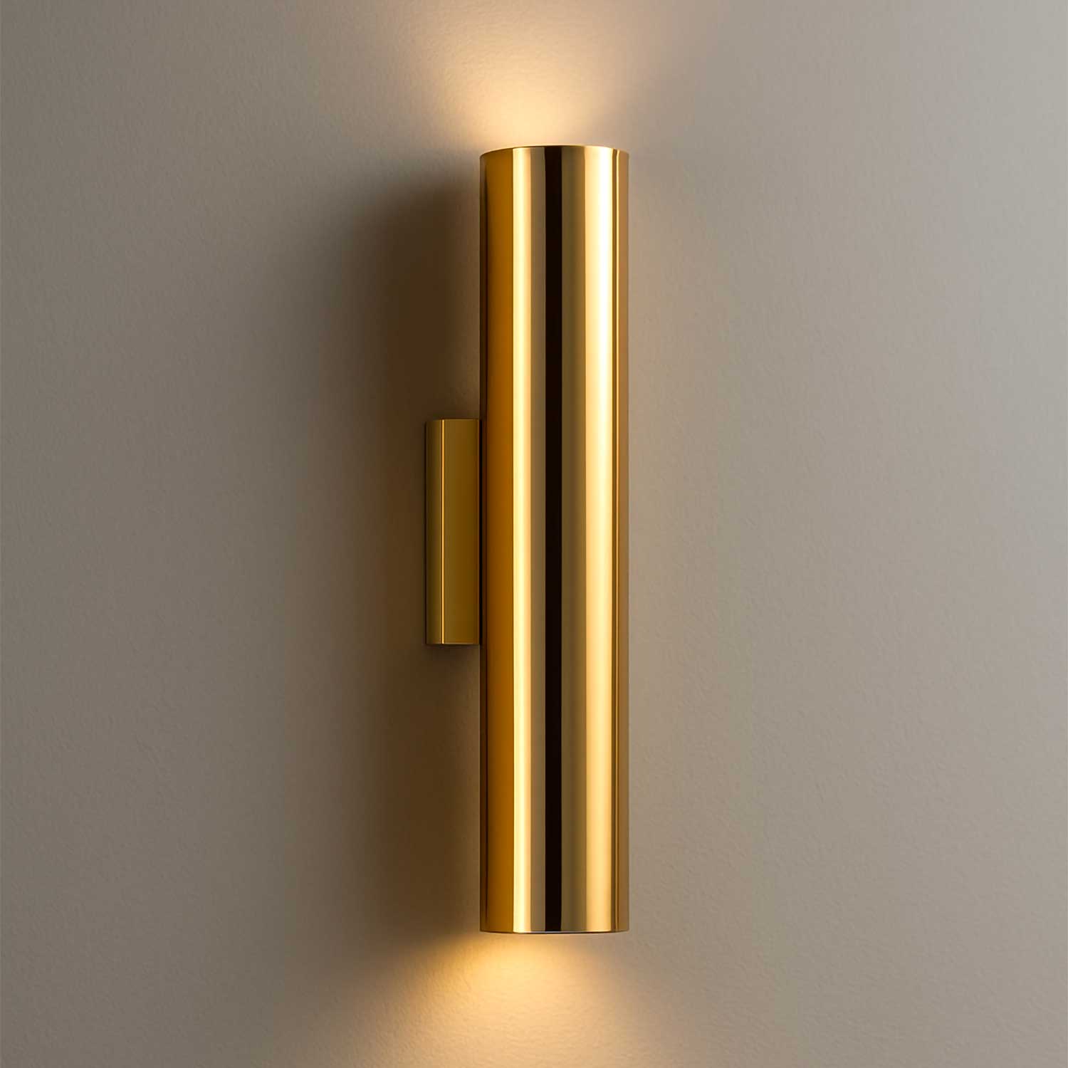 Alcyone - Applique murale moderne en acier pour salon