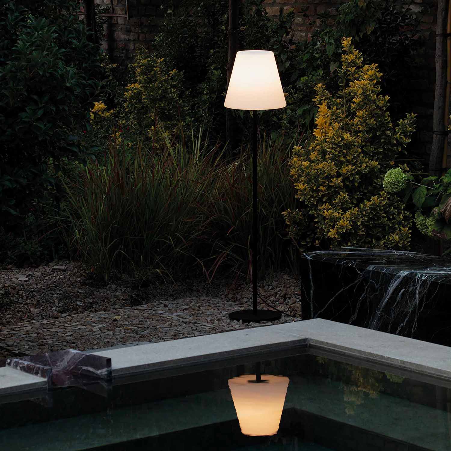 ARCADIA - Lampadaire extérieur moderne noir et blanc