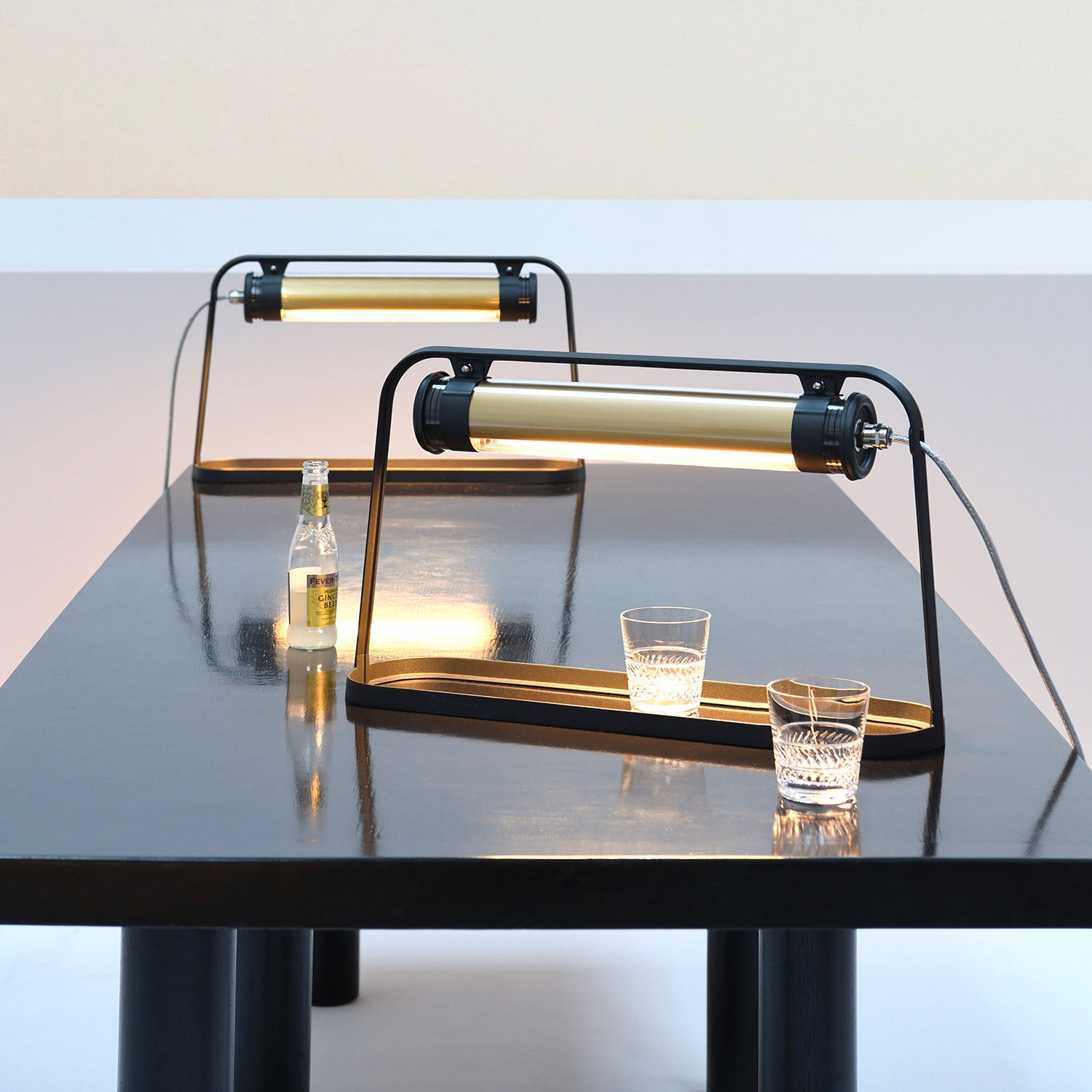 ASTRUP - Промышленная настольная лампа с защитой от влаги IP44