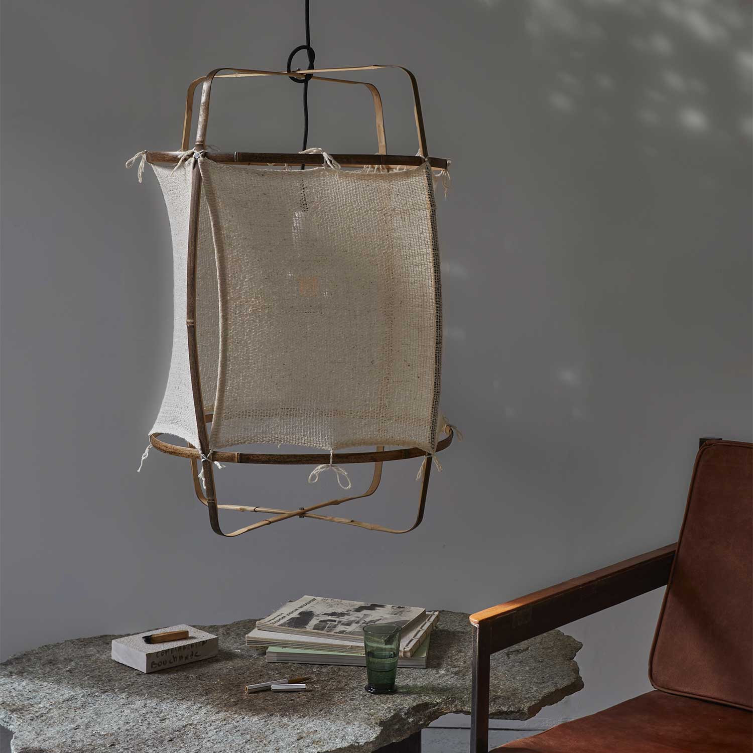 Z22 - Подвесной светильник с абажуром из светлого бамбука и белого или черного шелка