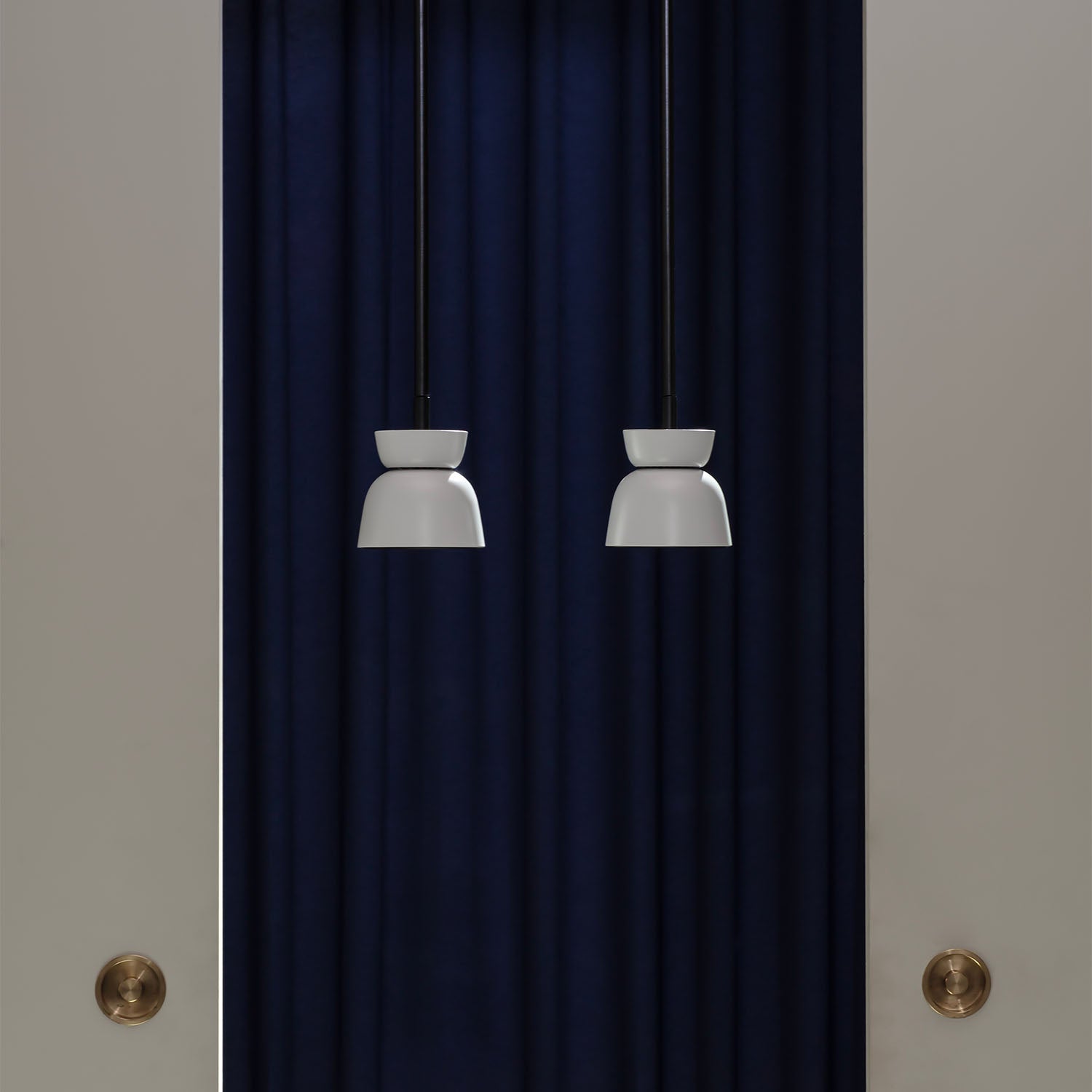 BELL - Spot suspendu orientable blanc ou noir contemporain