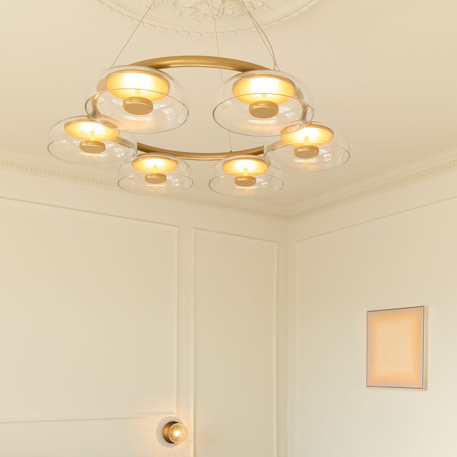 BLOSSI 6 - Luxurious and elegant golden LED chandelier in glass
