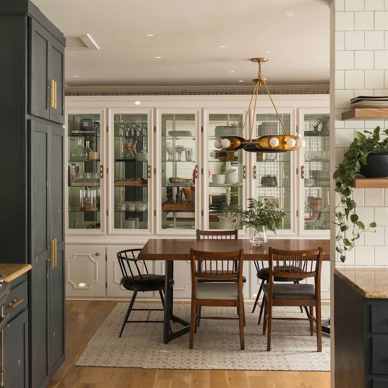 Hopper - Lámpara colgante industrial negra y dorada para salón