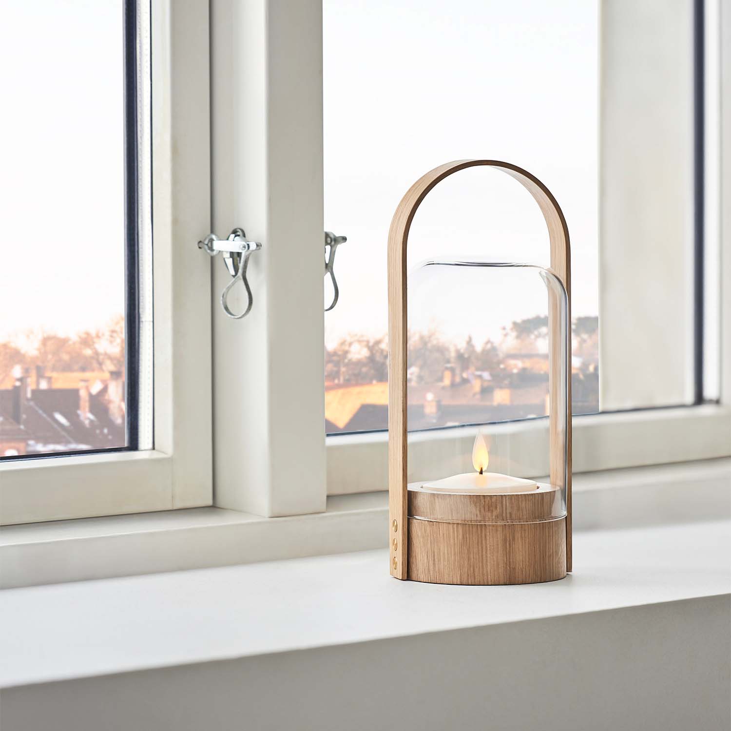 CANDLELIGHT - Lampada candela in legno e vetro con manico, ricaricabile