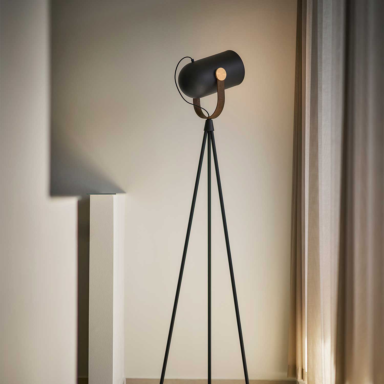 CARRONADE – Vintage-Projektor-Stehlampe, Wohnzimmer oder Schlafzimmer für Erwachsene
