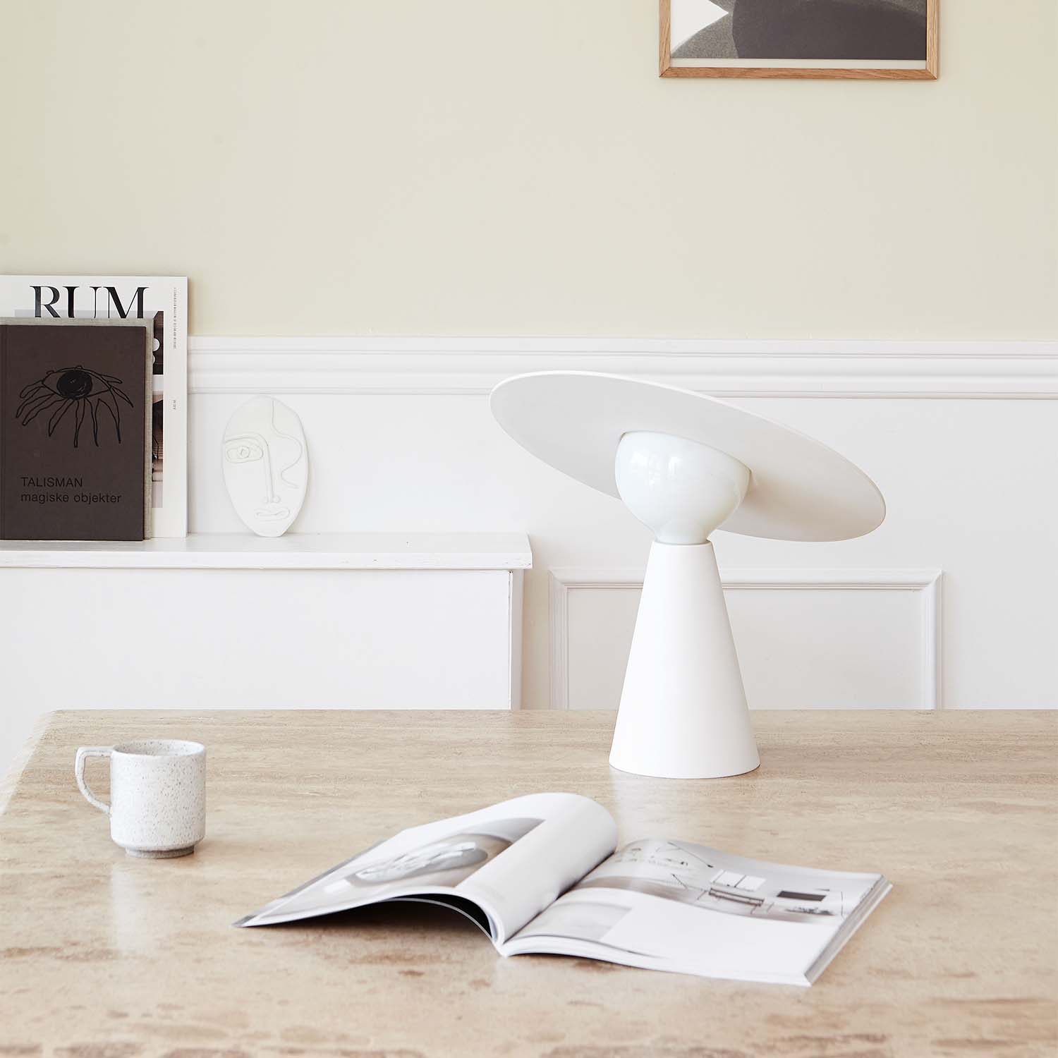 CERAMIC - Lampe de table blanche design avec chapeau orientable