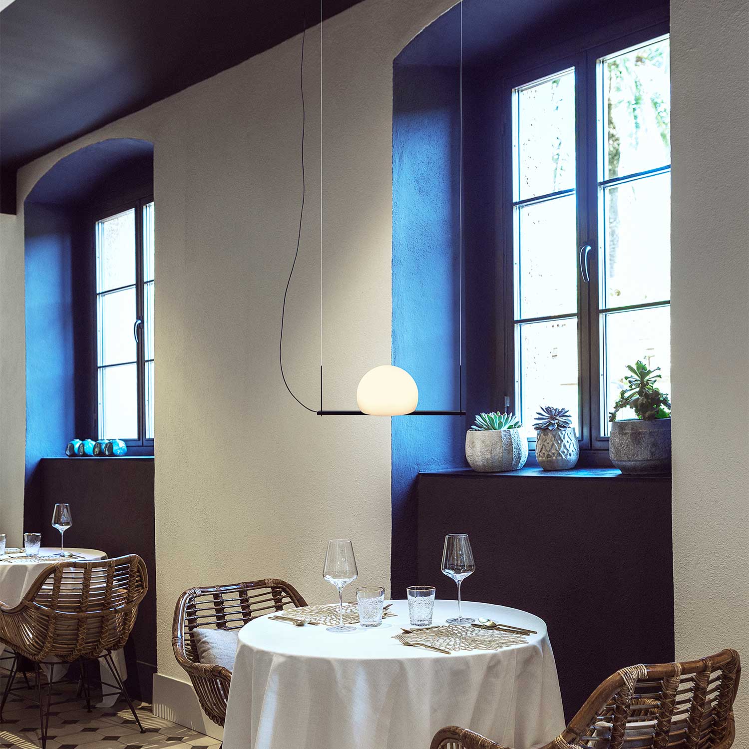Circ - Glass globe pendant light for design dining room