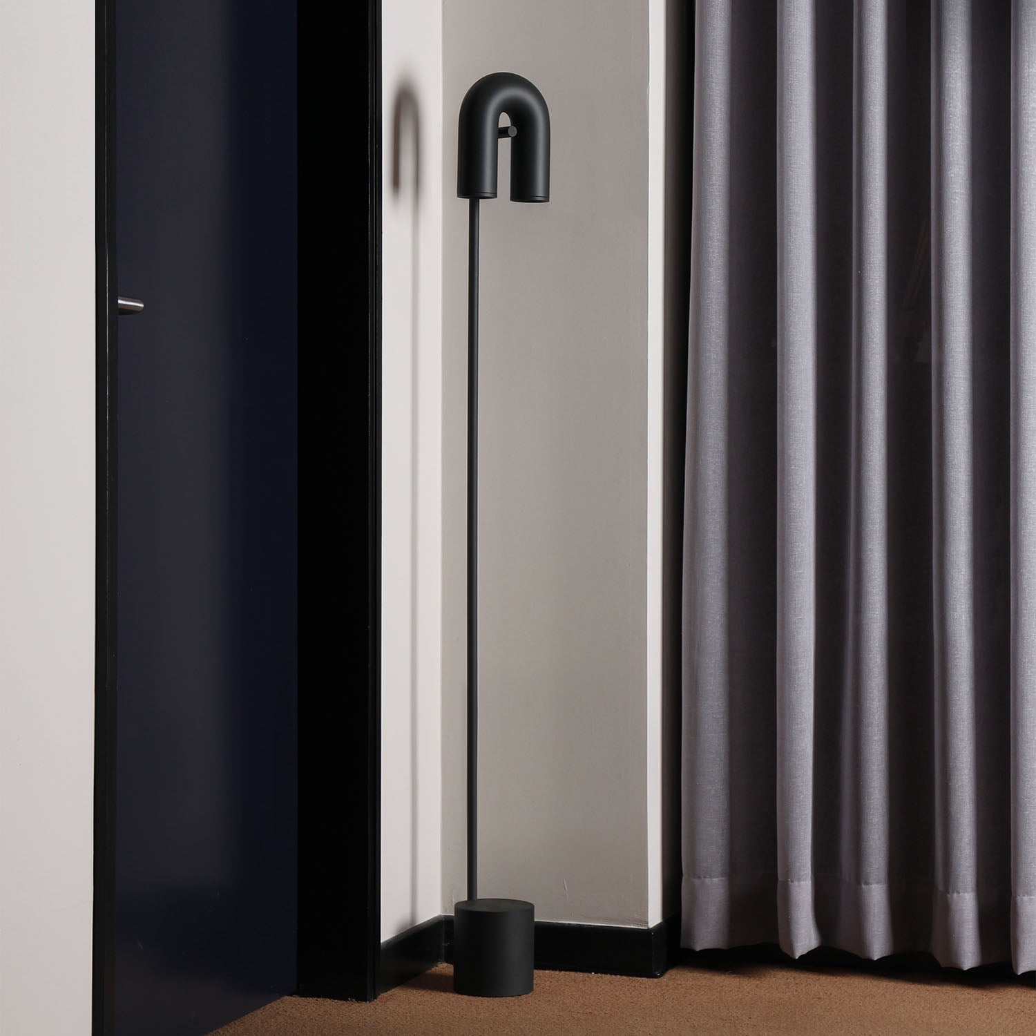 CIRKUS - Торшер в форме буквы U, дизайнерский и цветной