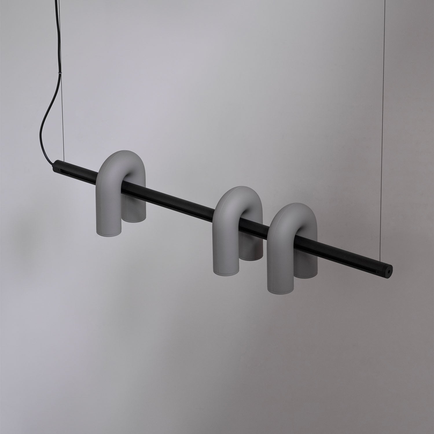 CIRKUS - U-shaped rail suspension, design and colorful