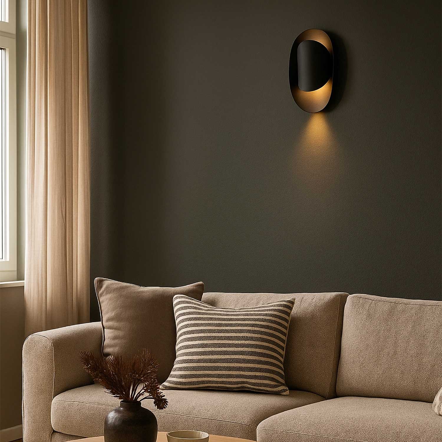 Clava - Applique murale minimaliste en acier pour salon