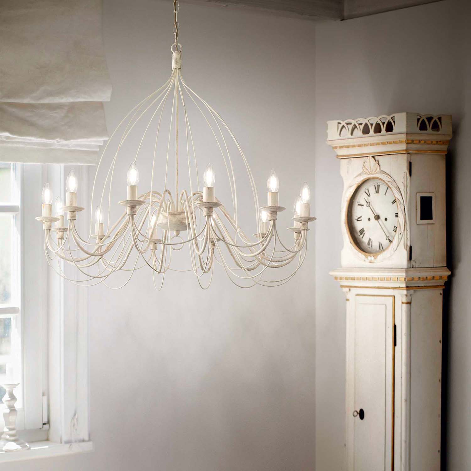 CORTE - Shabby chic white chandelier pendant light