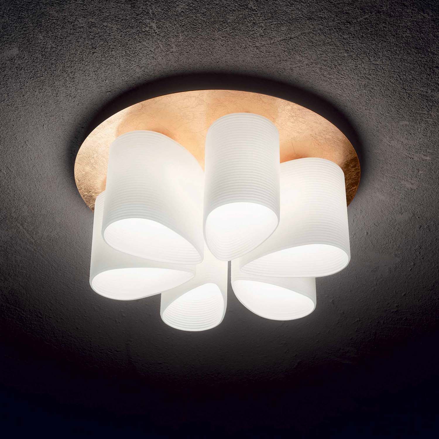 DAISY - Flower-shaped ceiling light in white glass and brass