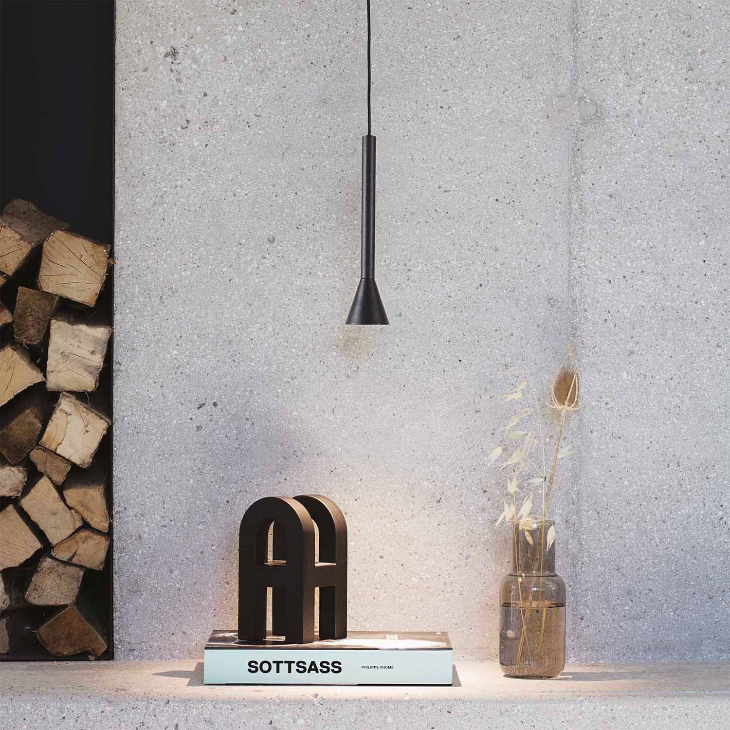 DIESIS - Black or golden conical flute pendant light