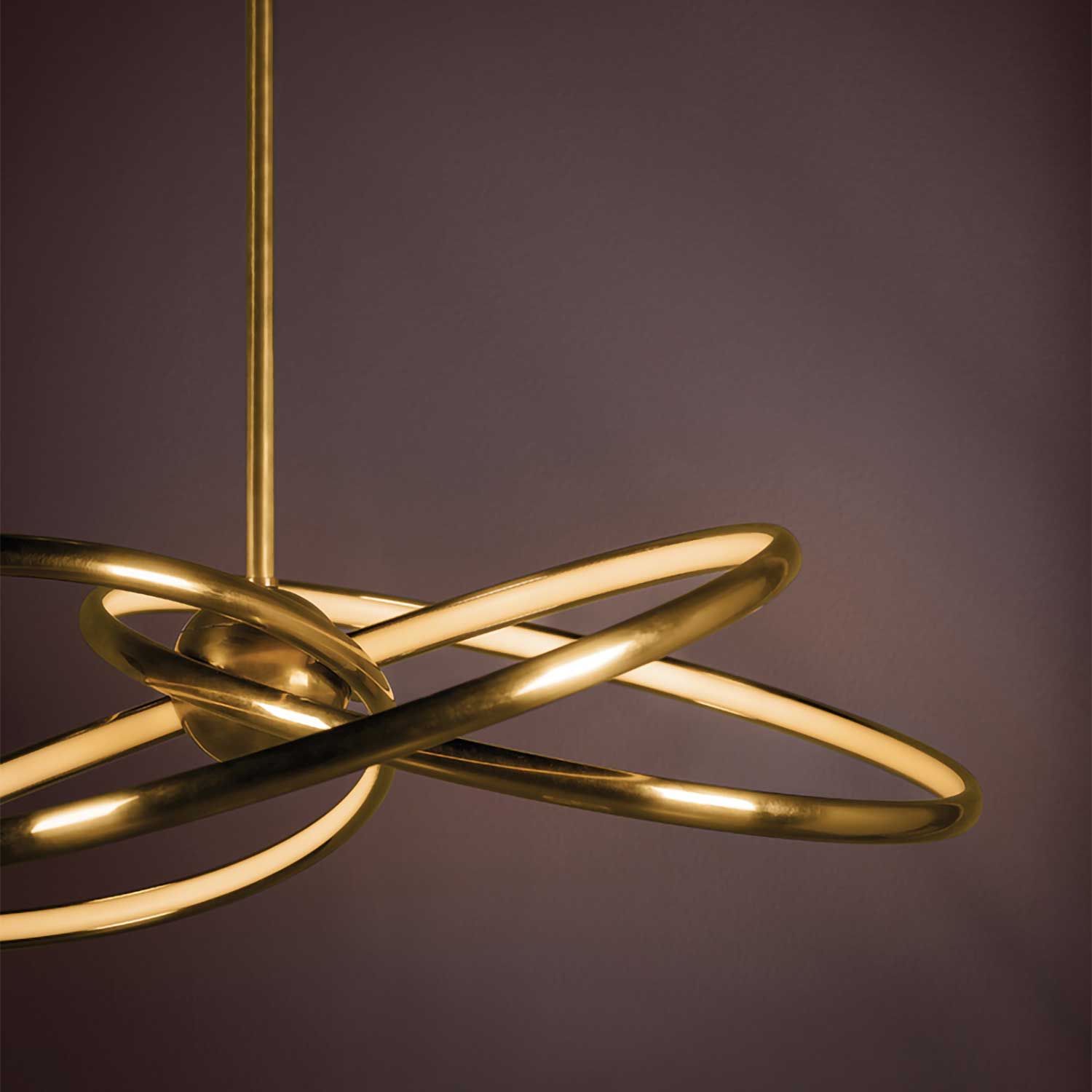 Alula - Elegante hochwertige goldene Pendelleuchte für Wohnzimmer