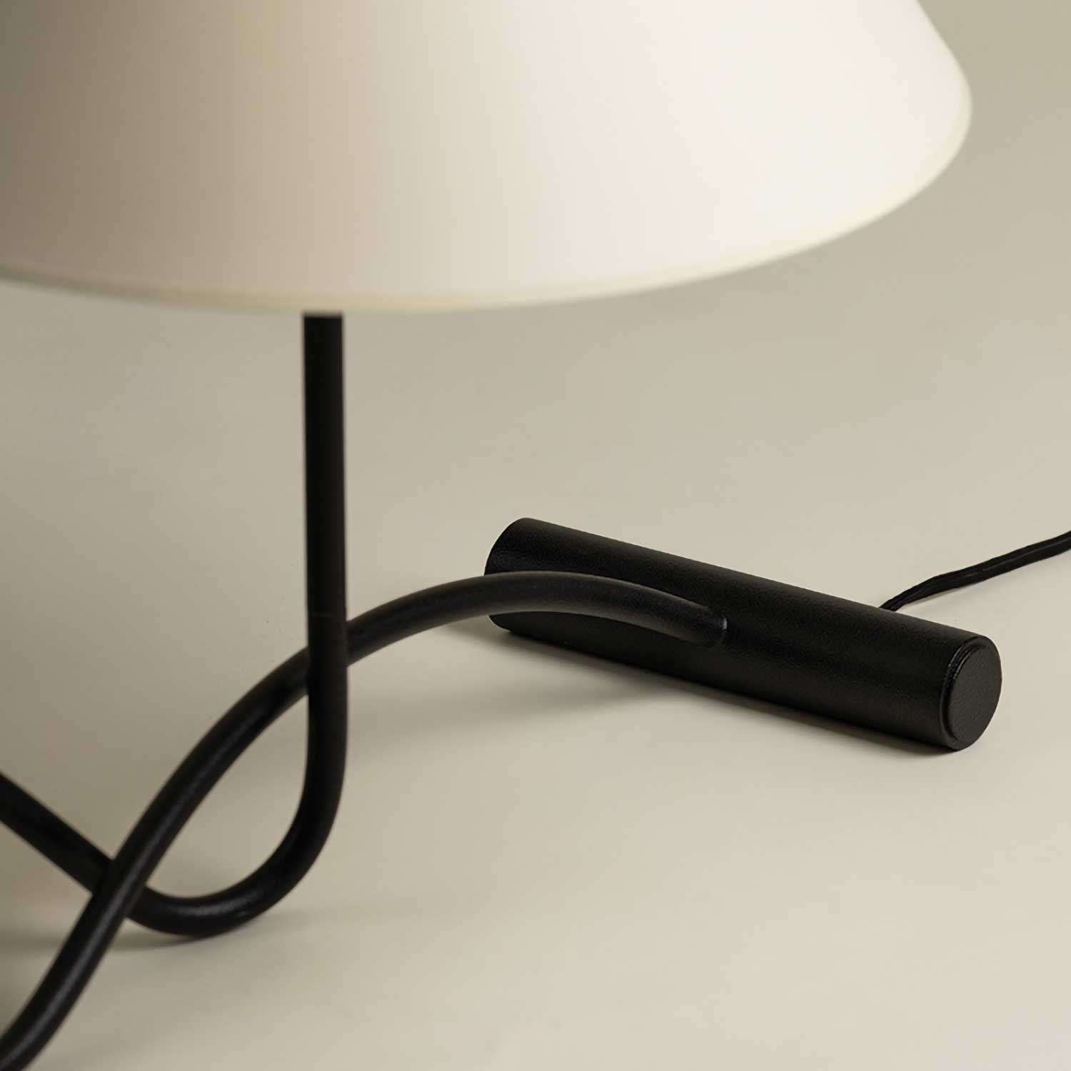 Alameda - Lampada da scrivania industriale in ferro battuto design