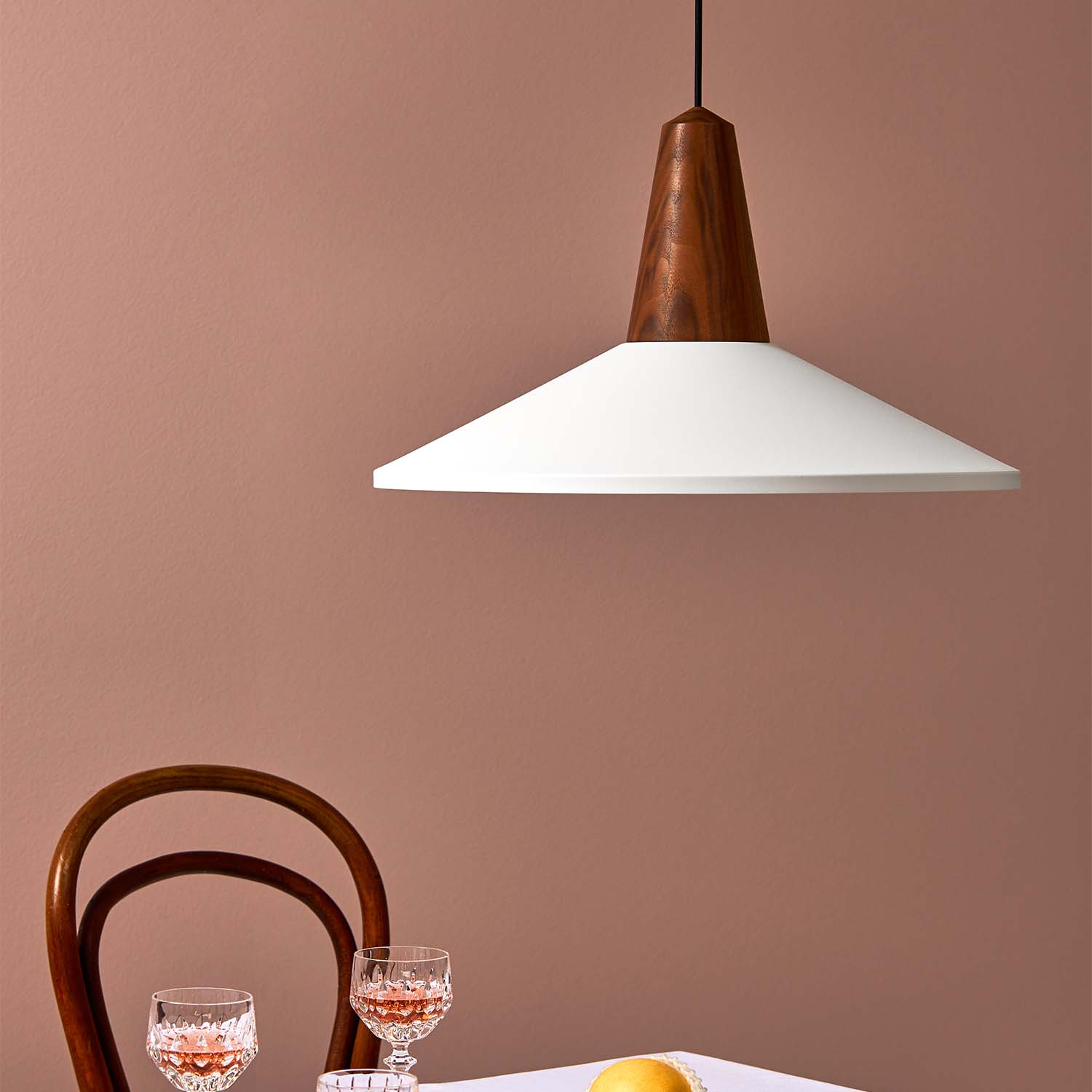 EIKON SHELL - Circular Scandinavian pendant light, colorful and wood
