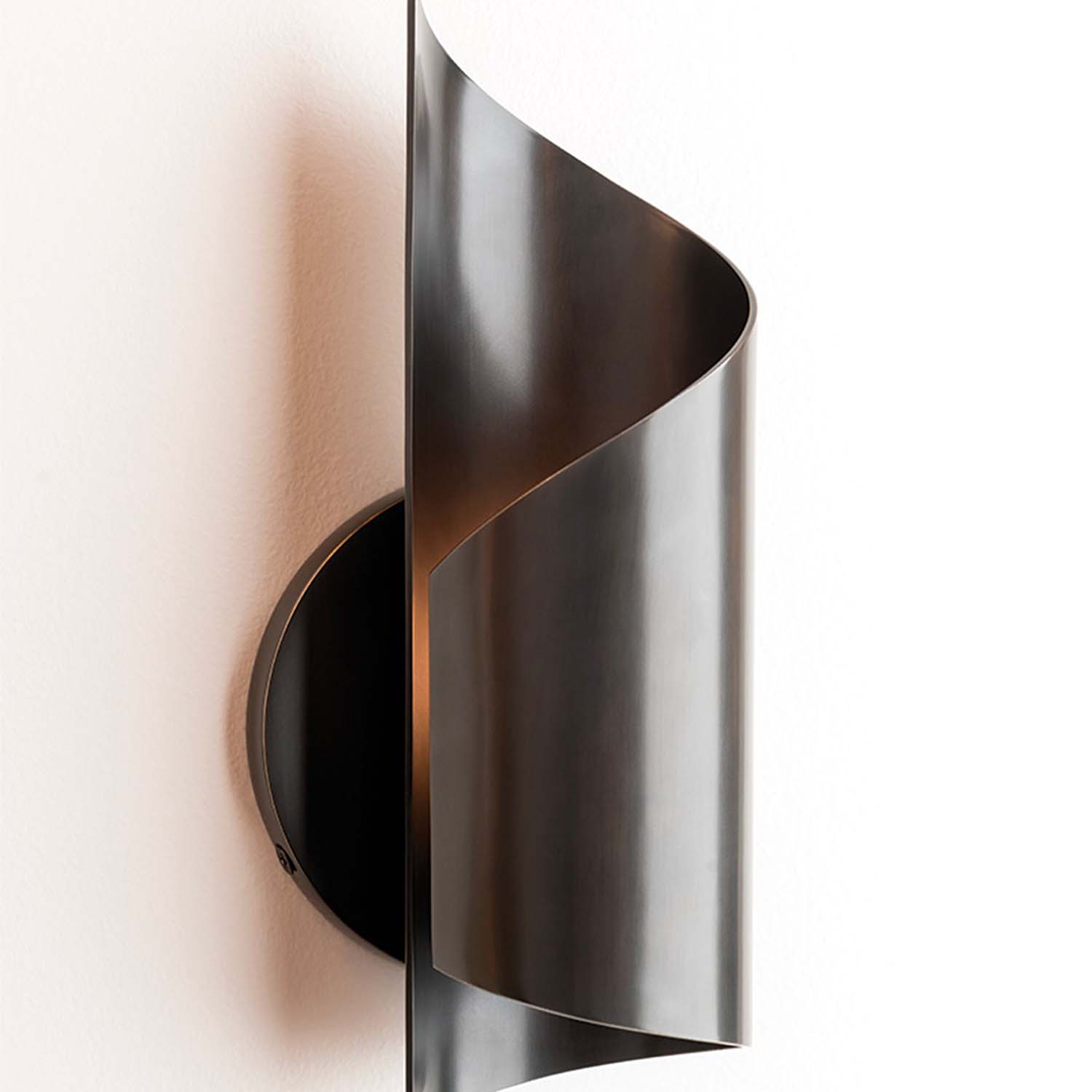 EVIE - Twisted wall sconce design in brass, bronze or steel