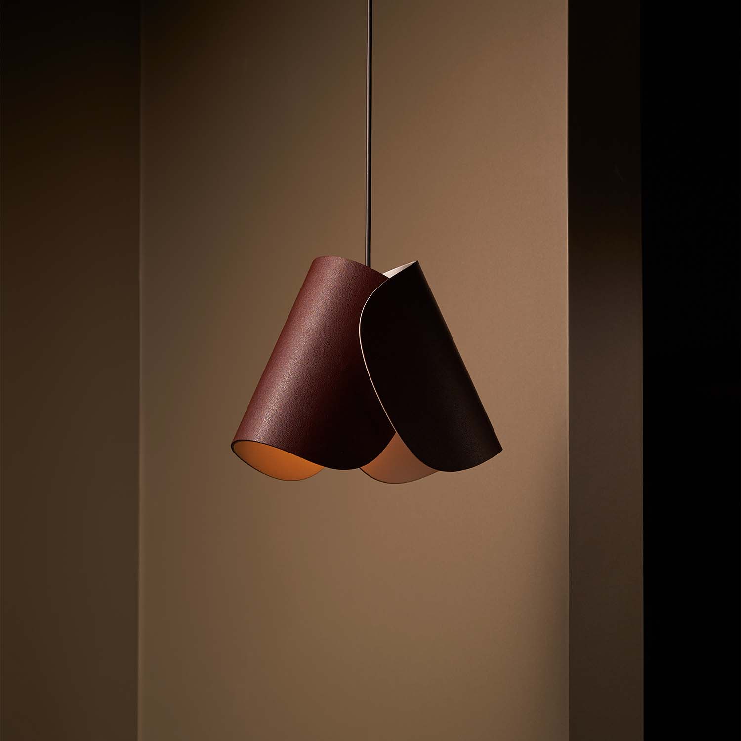 FLIP - Sospensione reversibile in pelle vegana