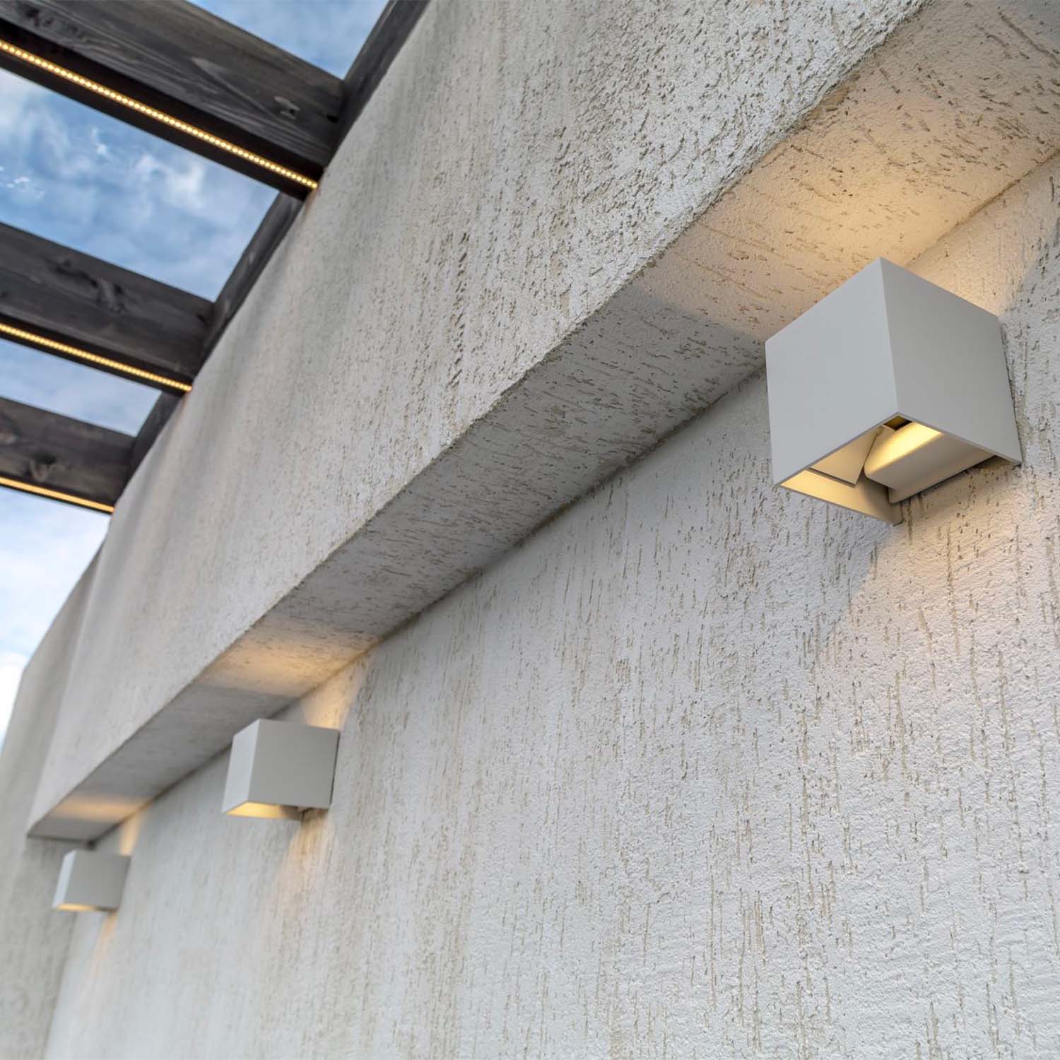 FULTON - Applique murale cube carré acier noir ou blanc design