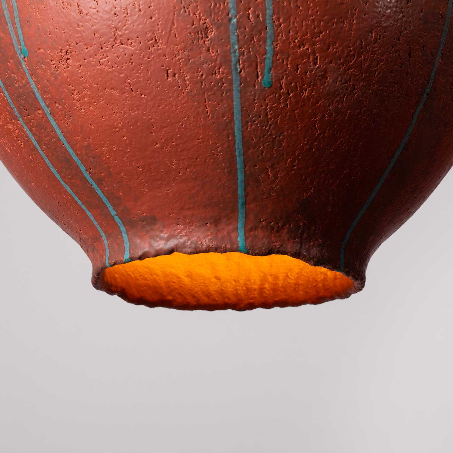 GARLIC - Suspension in raw bronze or ceramic design