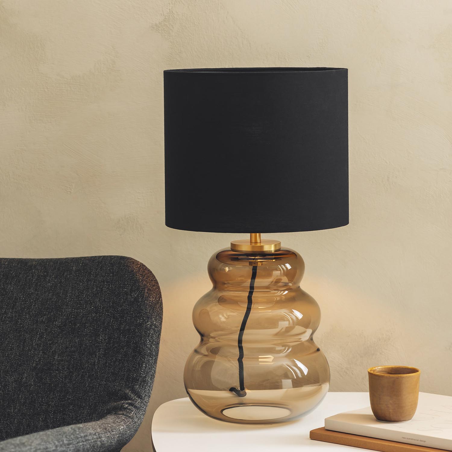 VIGRA - Table lamp in wavy blown glass and fabric lampshade
