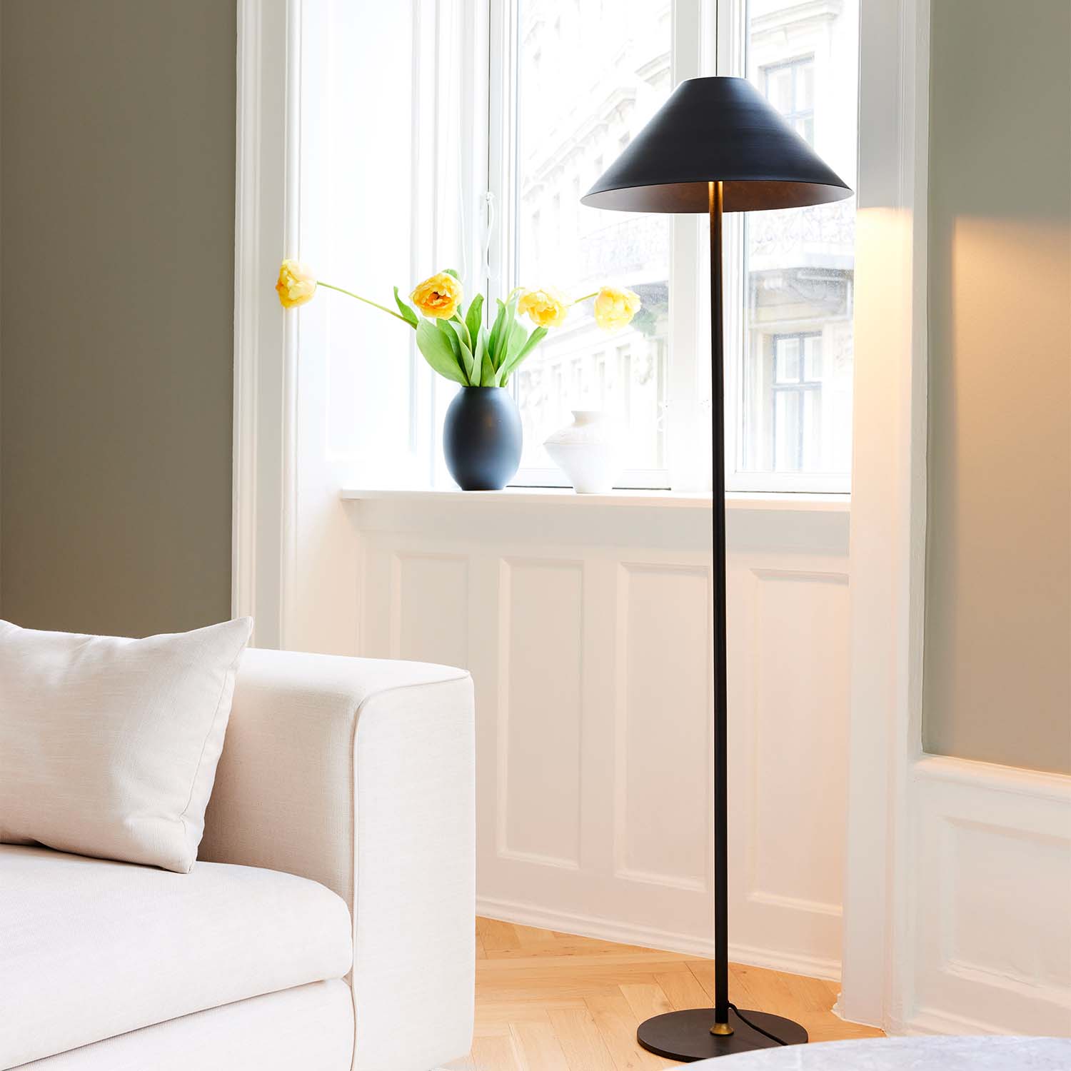 HYGGE - Vintage Stehlampe Design konisch