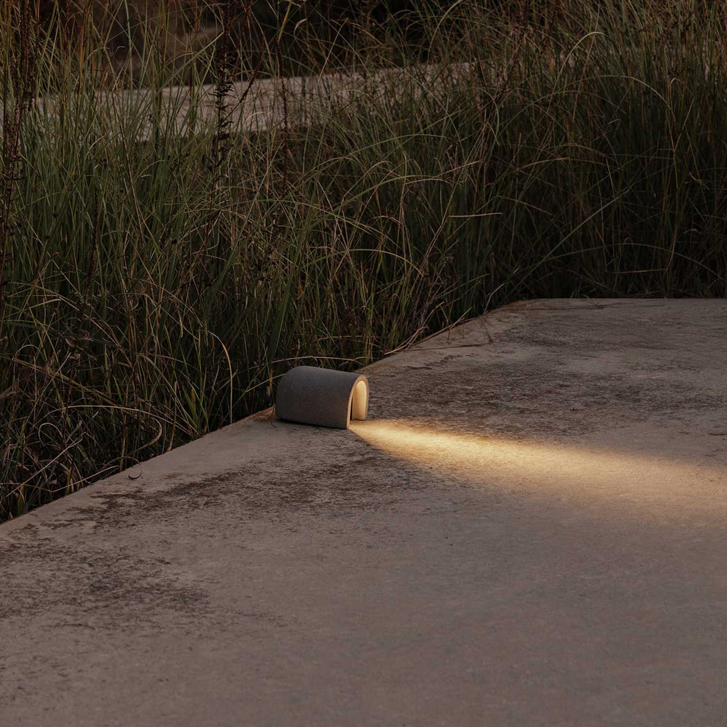 Iglu - LED-Betonleuchte für Wegbeleuchtung