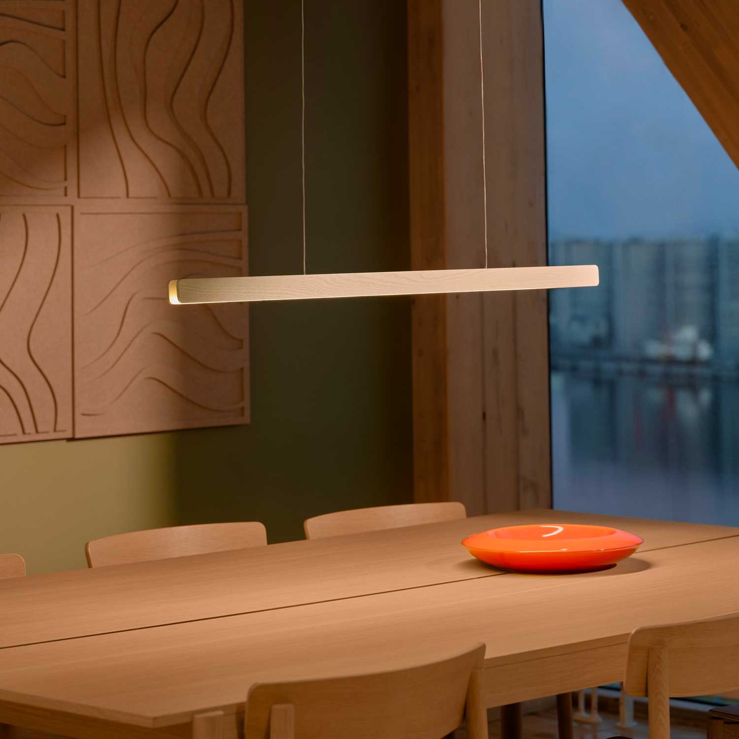 Ilgas - Suspension linéaire en bois avec LED pour cuisine scandinave