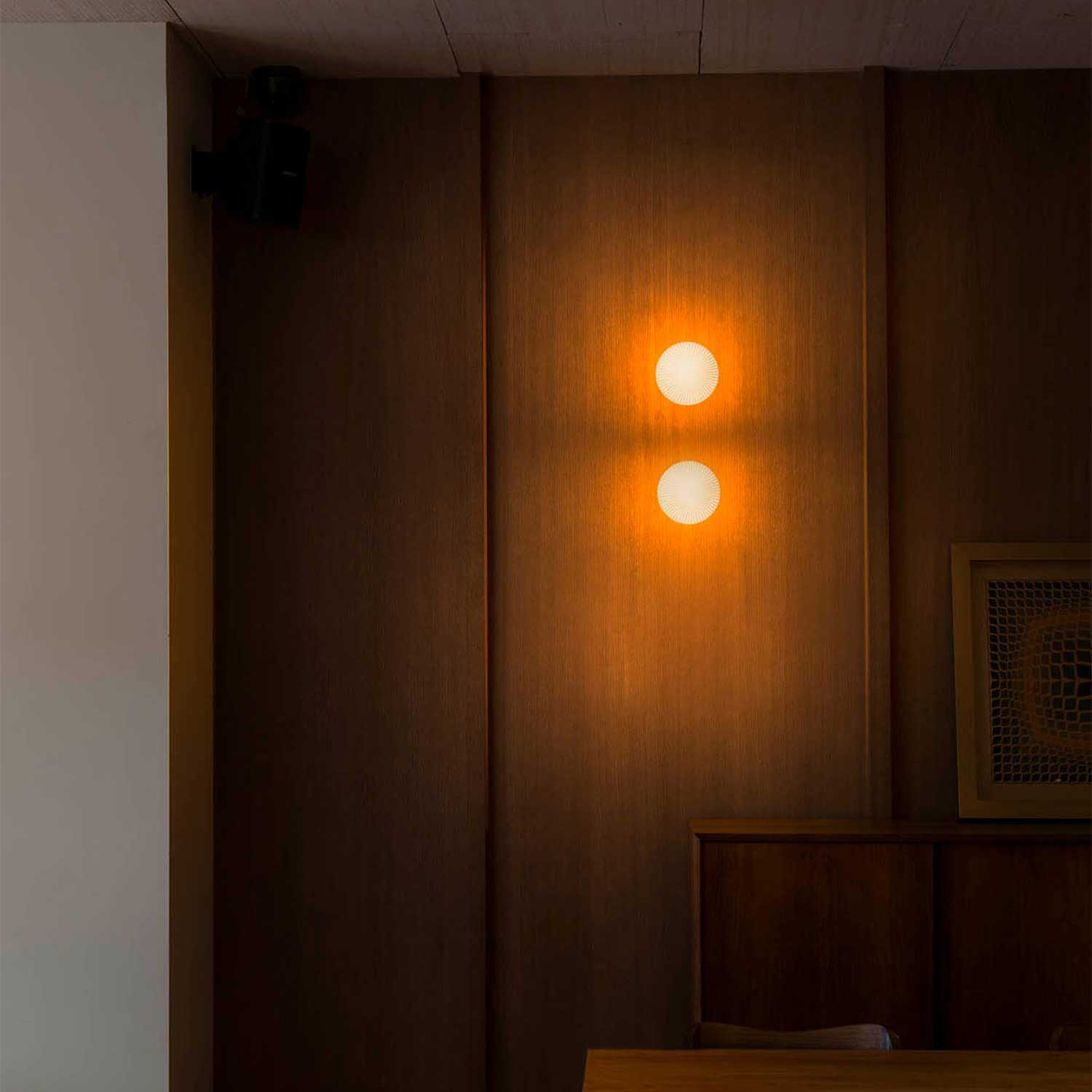 Isabelle - White wall light fitting with IP44 protection for bathroom