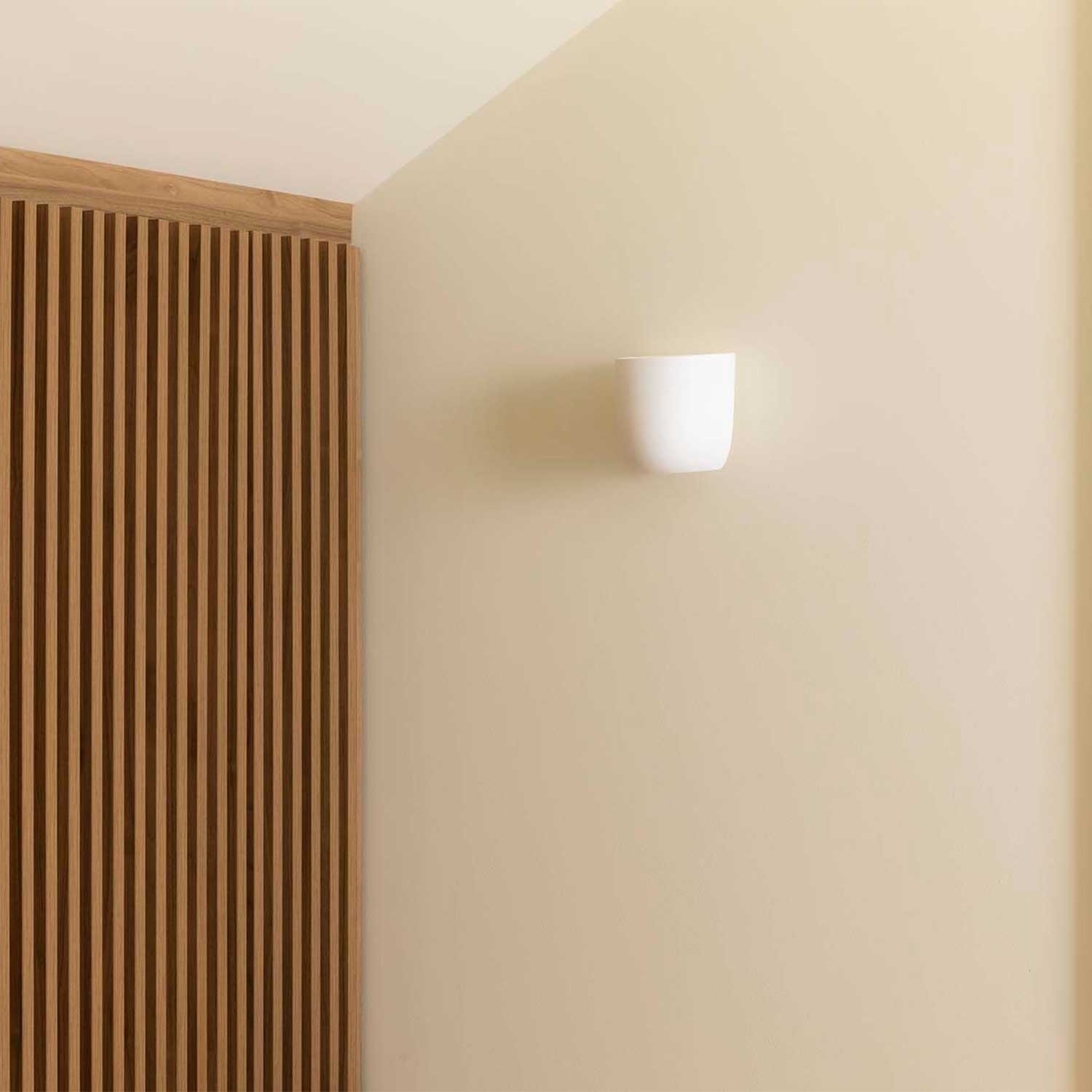 Kappu - Aplique de pared de diseño en yeso para salón