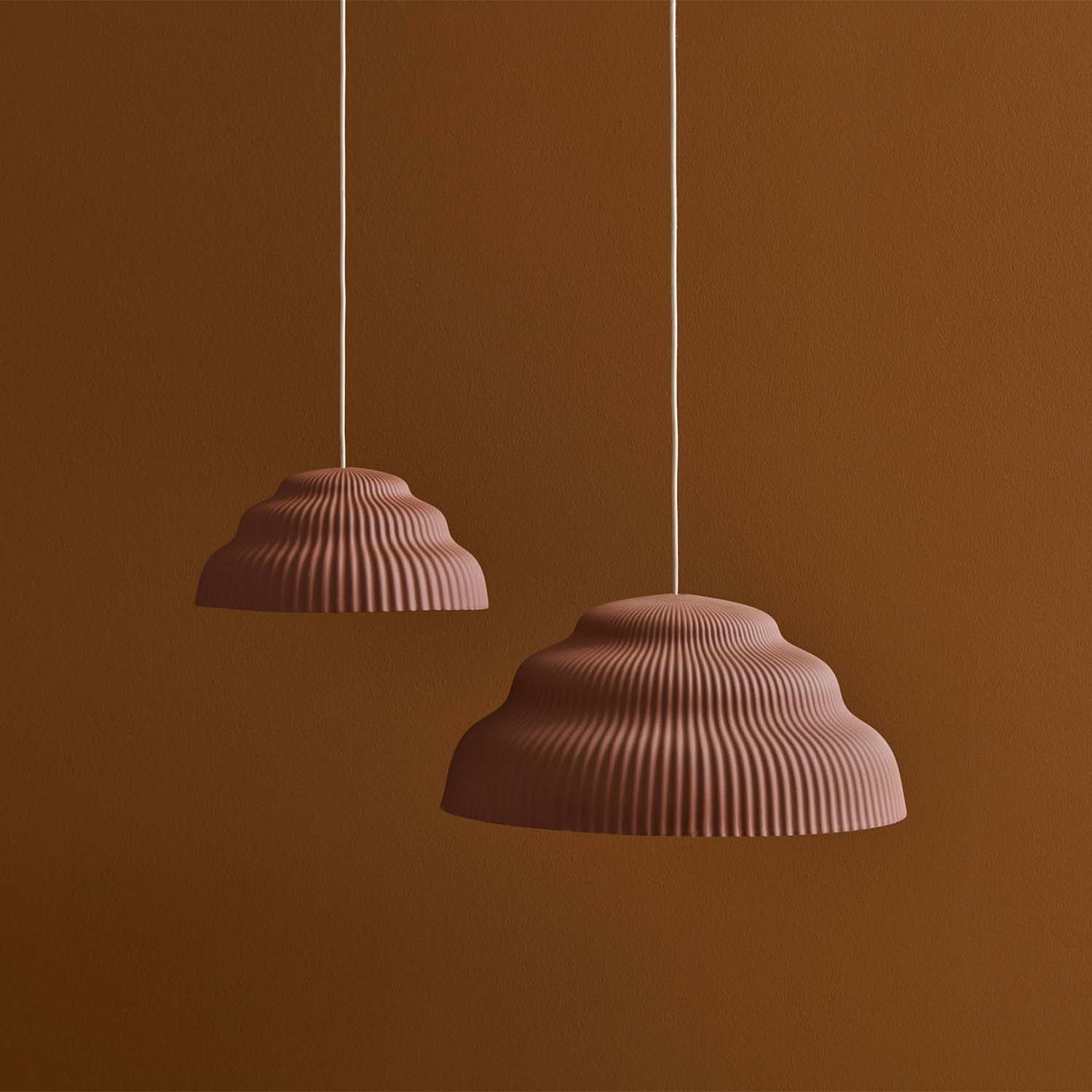 KASKAD - Suspension en céramique forme de vague