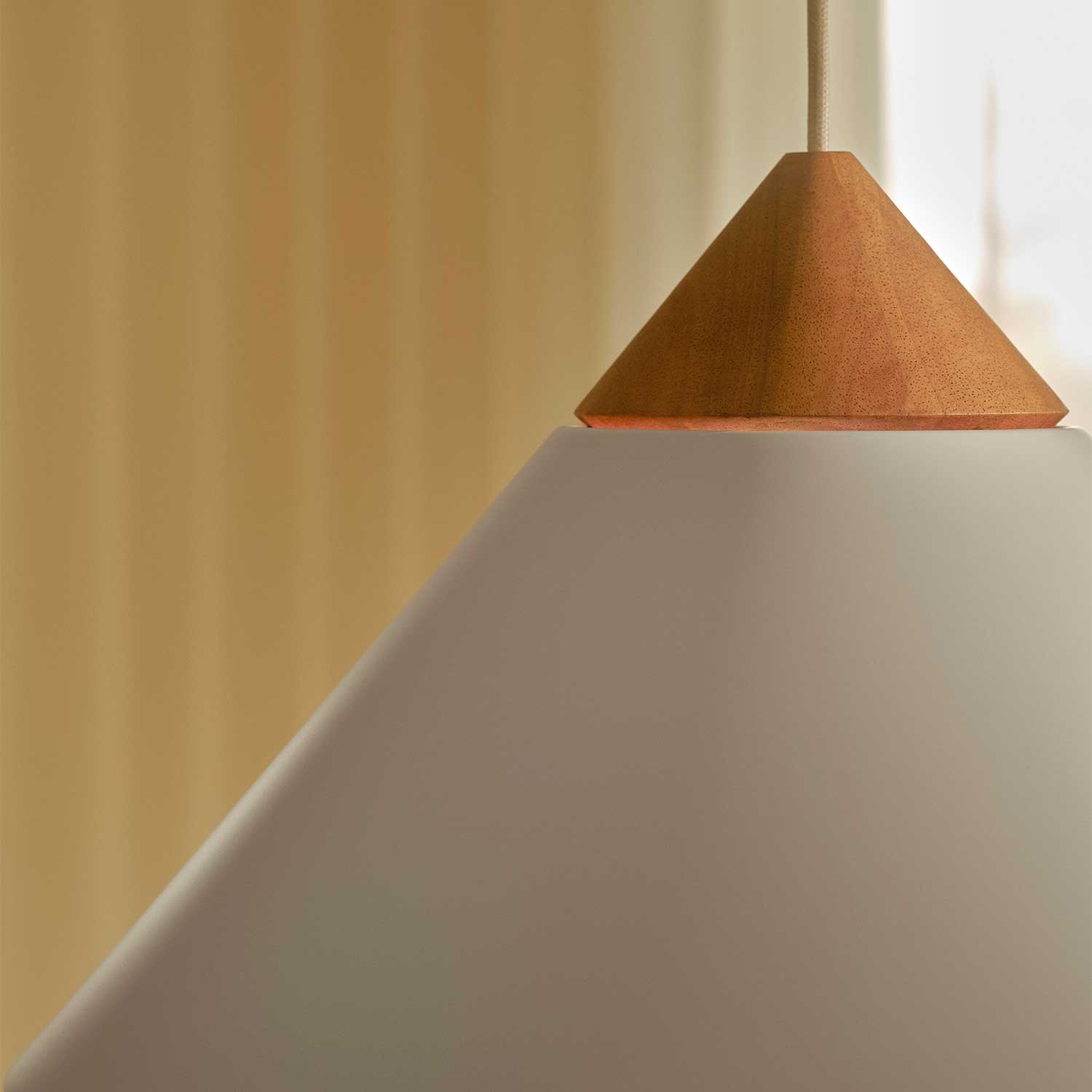 Kinto - Suspension scandinave acier et bois pour cuisine