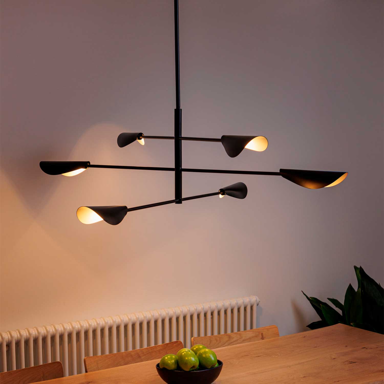 Liggera - Modern black pendant light for dining room