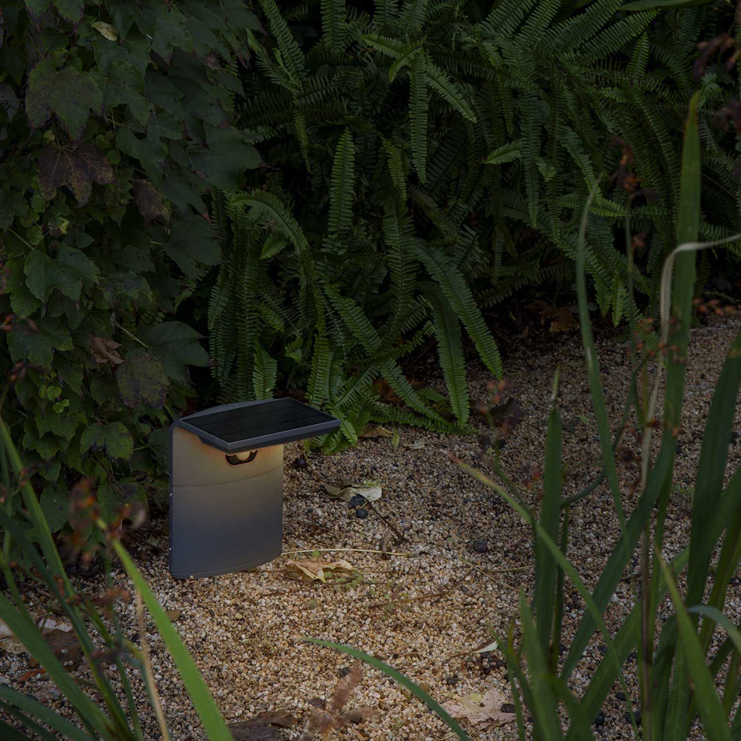 Luma - Solar LED post with motion sensor