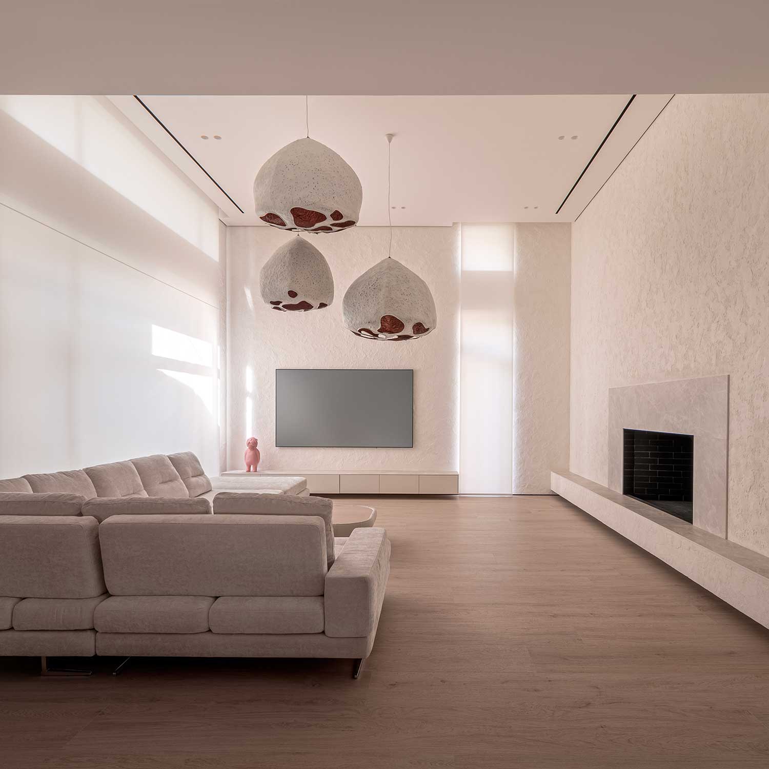 MAKIVKA - Industrielle Hängelampe aus Keramik oder Bronze