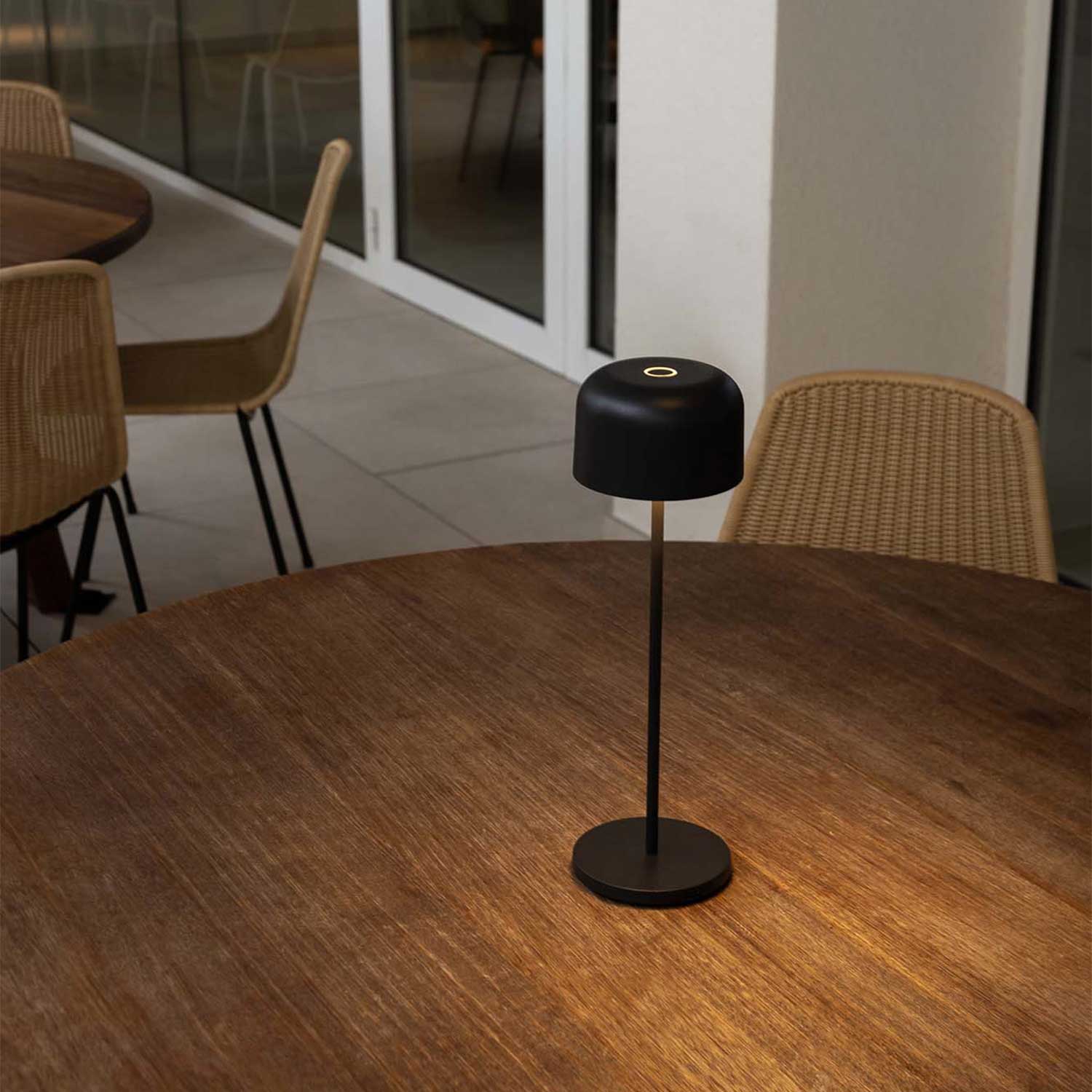 Мавис - дизайнерская беспроводная лампа для наружного стола