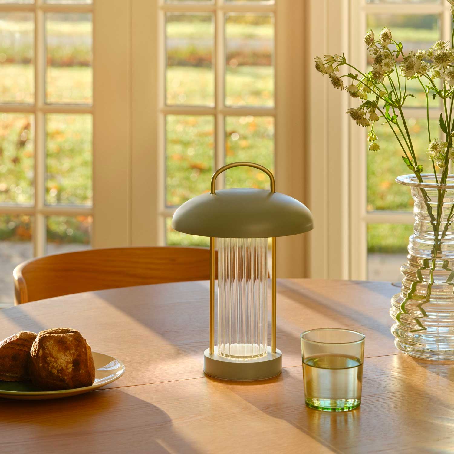 Mirano - Lampe sans-fil LED design en acier pastel pour chambre chic