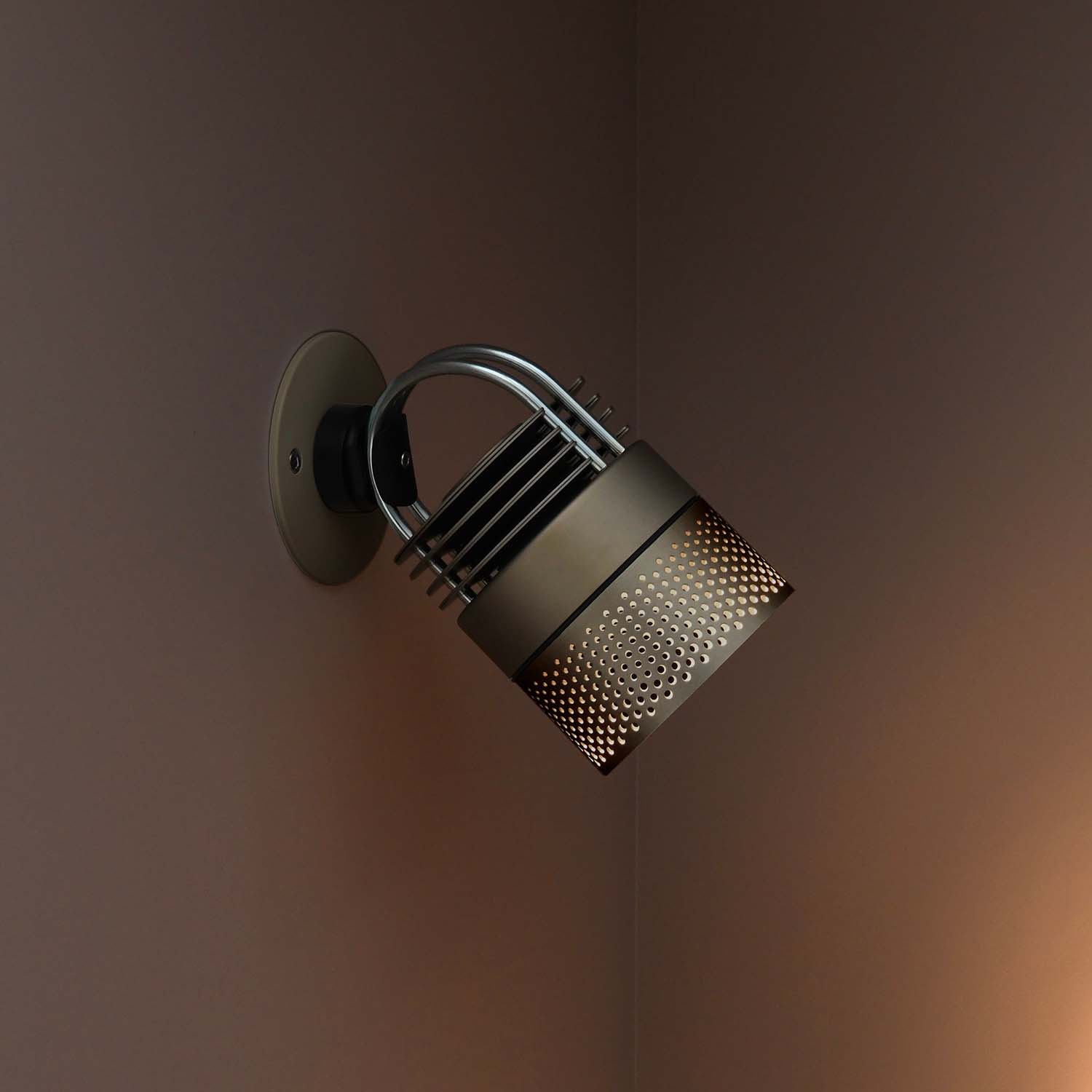 MOD Perfored - Contemporary wall sconce in perforated steel