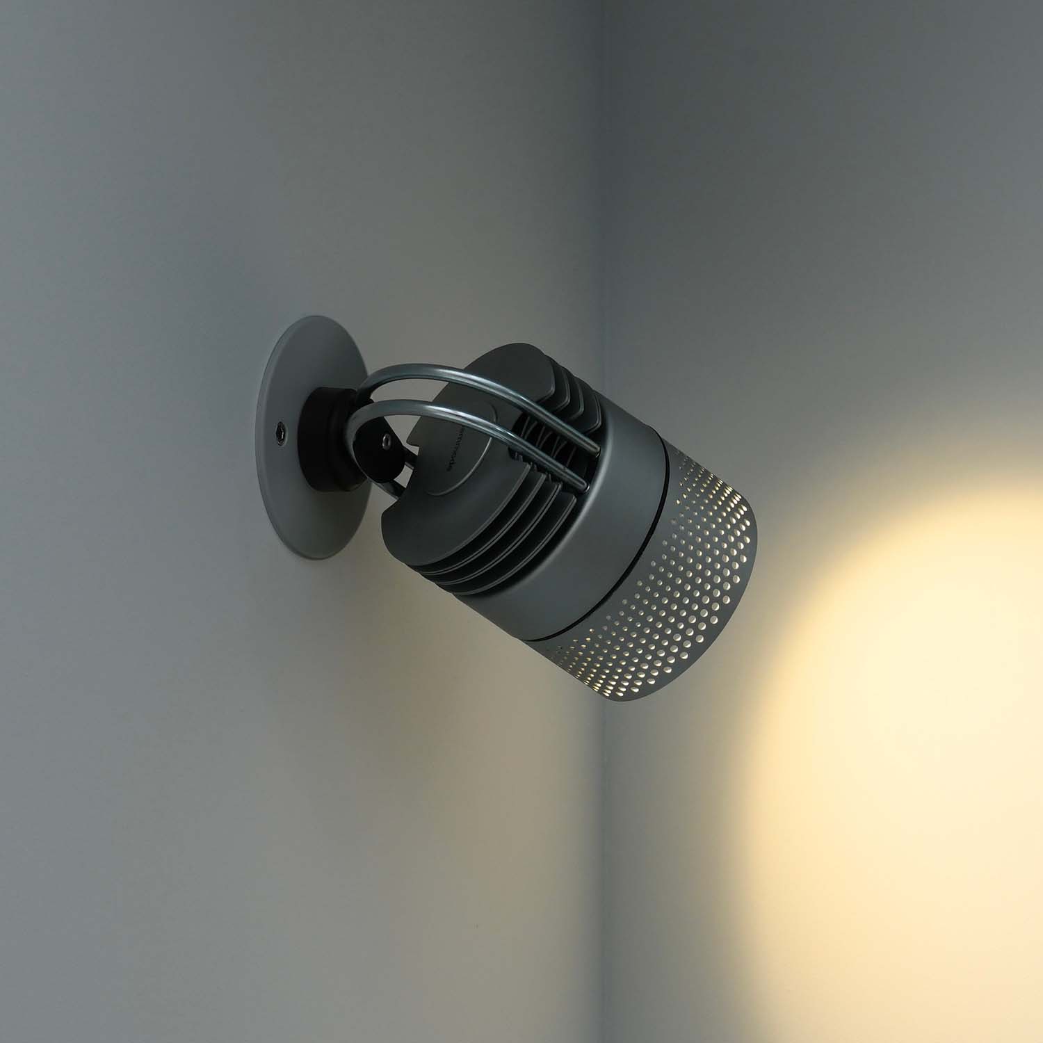 MOD Perfored - Contemporary wall sconce in perforated steel