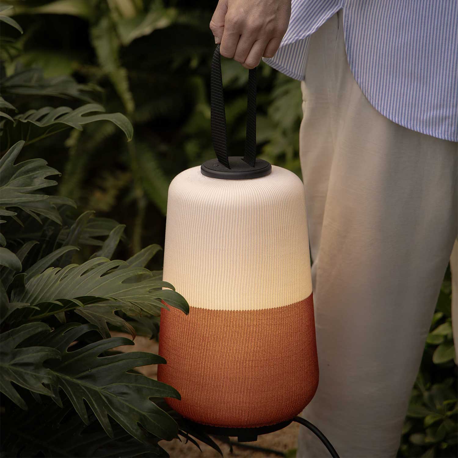 Muna - Portable outdoor lamp with fabric design