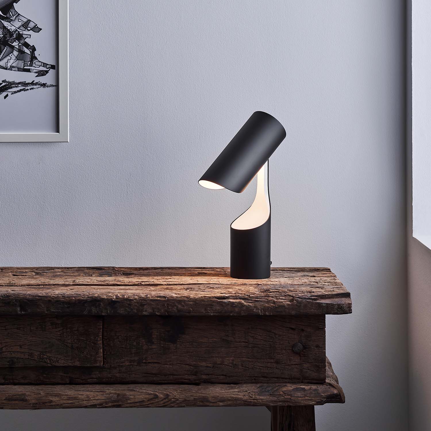 MUTATIO - Black retractable design desk lamp