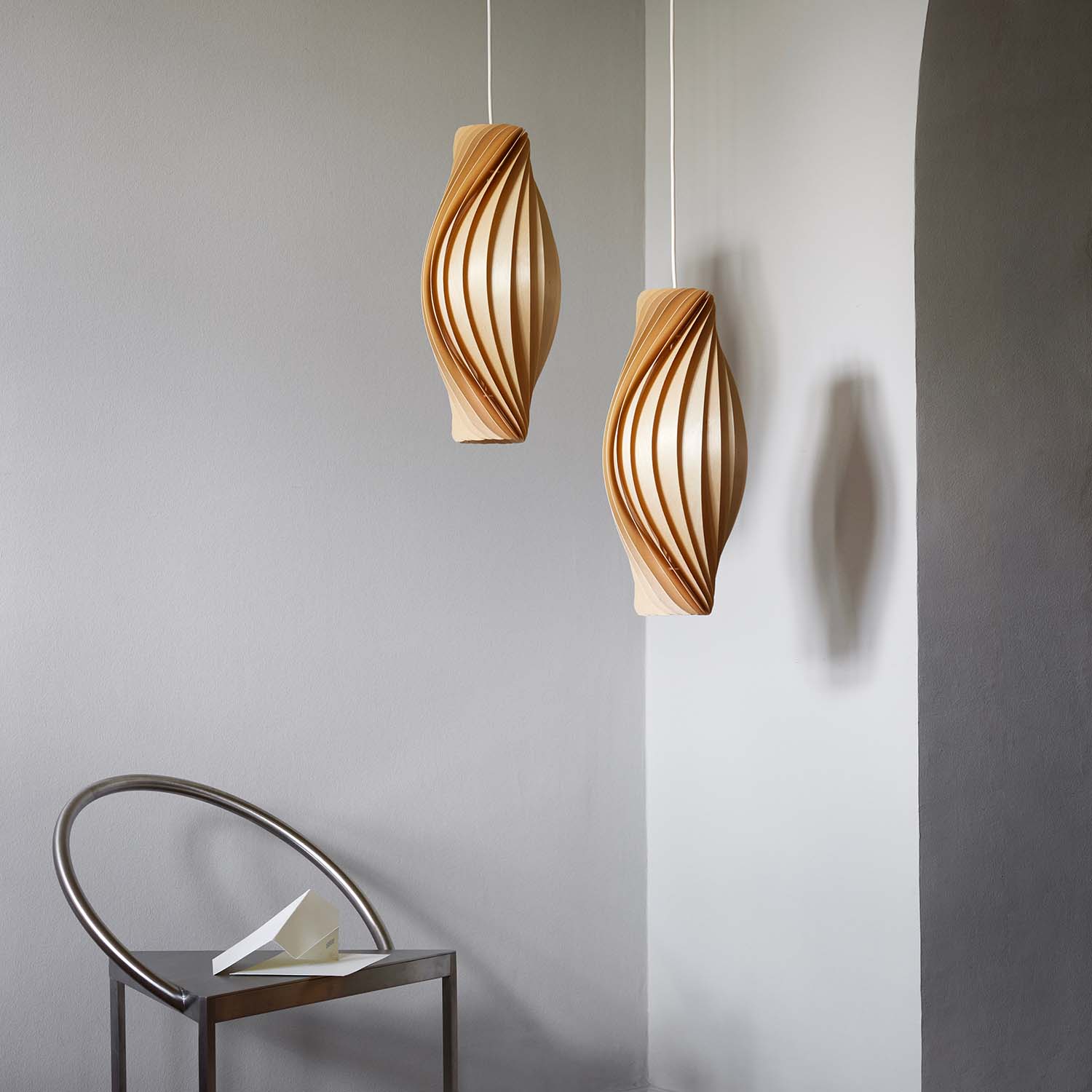 No.111 - Twisted suspension in design wooden slats
