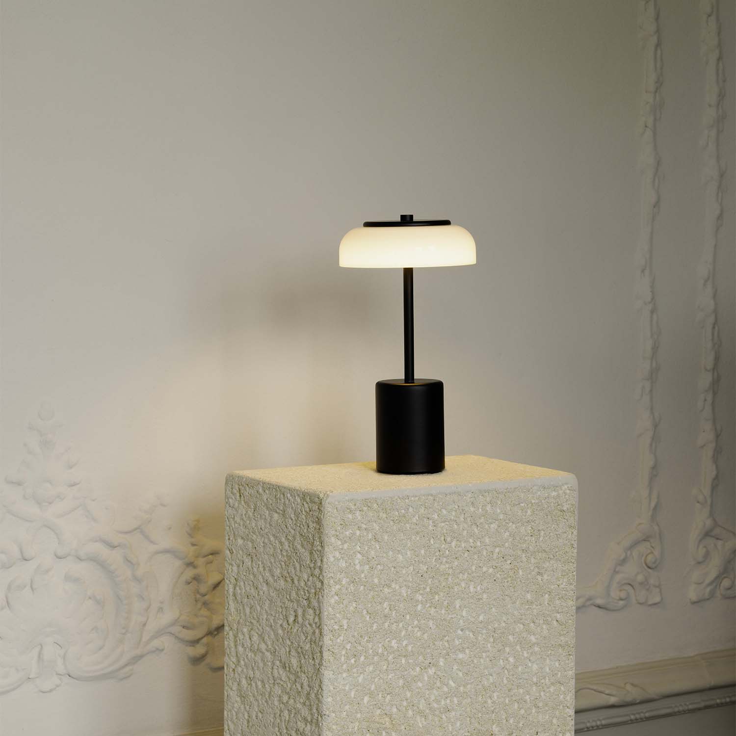 BLOSSI - Lampada portatile ricaricabile senza fili, impermeabile IP65