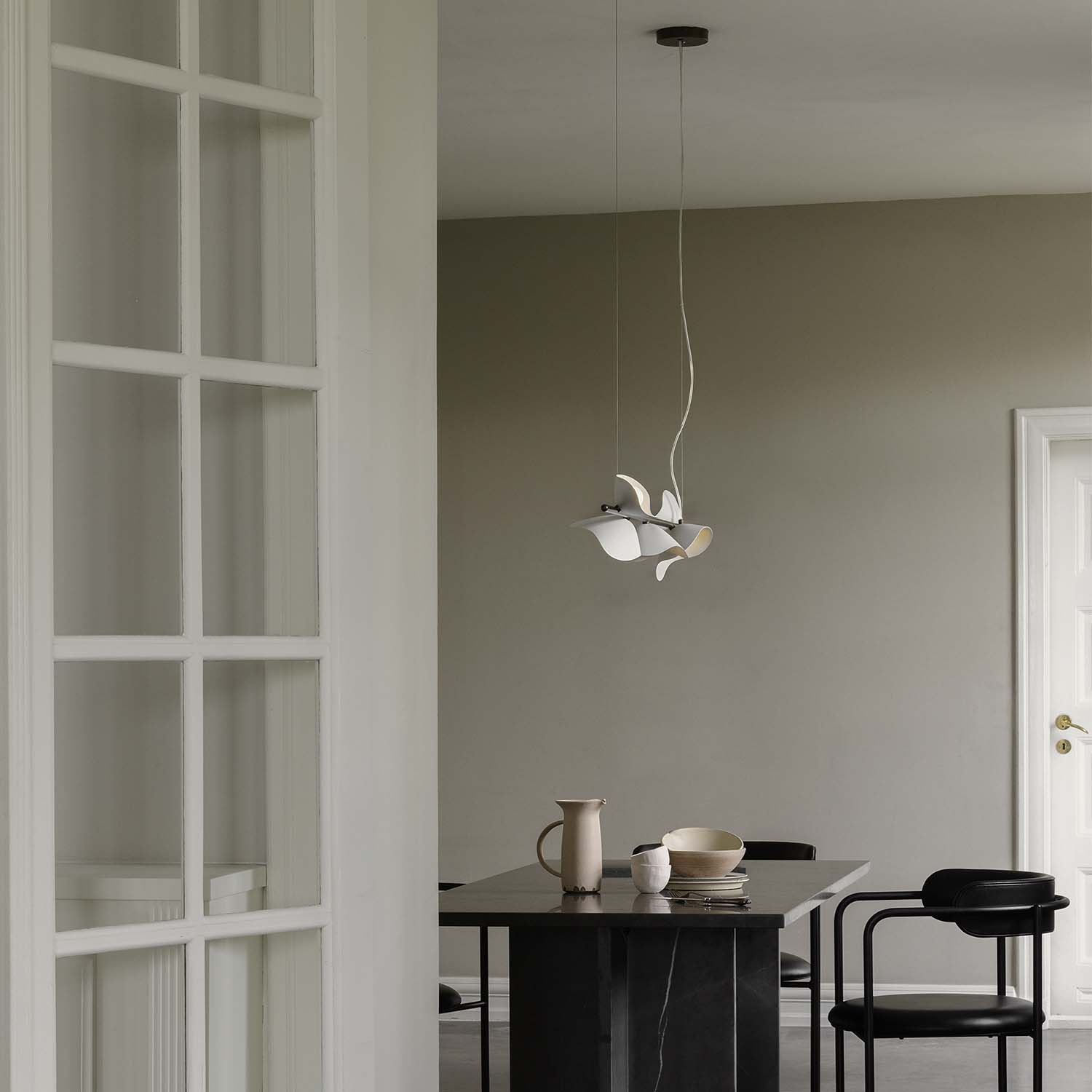 FLORII 5 - Lámpara colgante rama y pétalos diseño