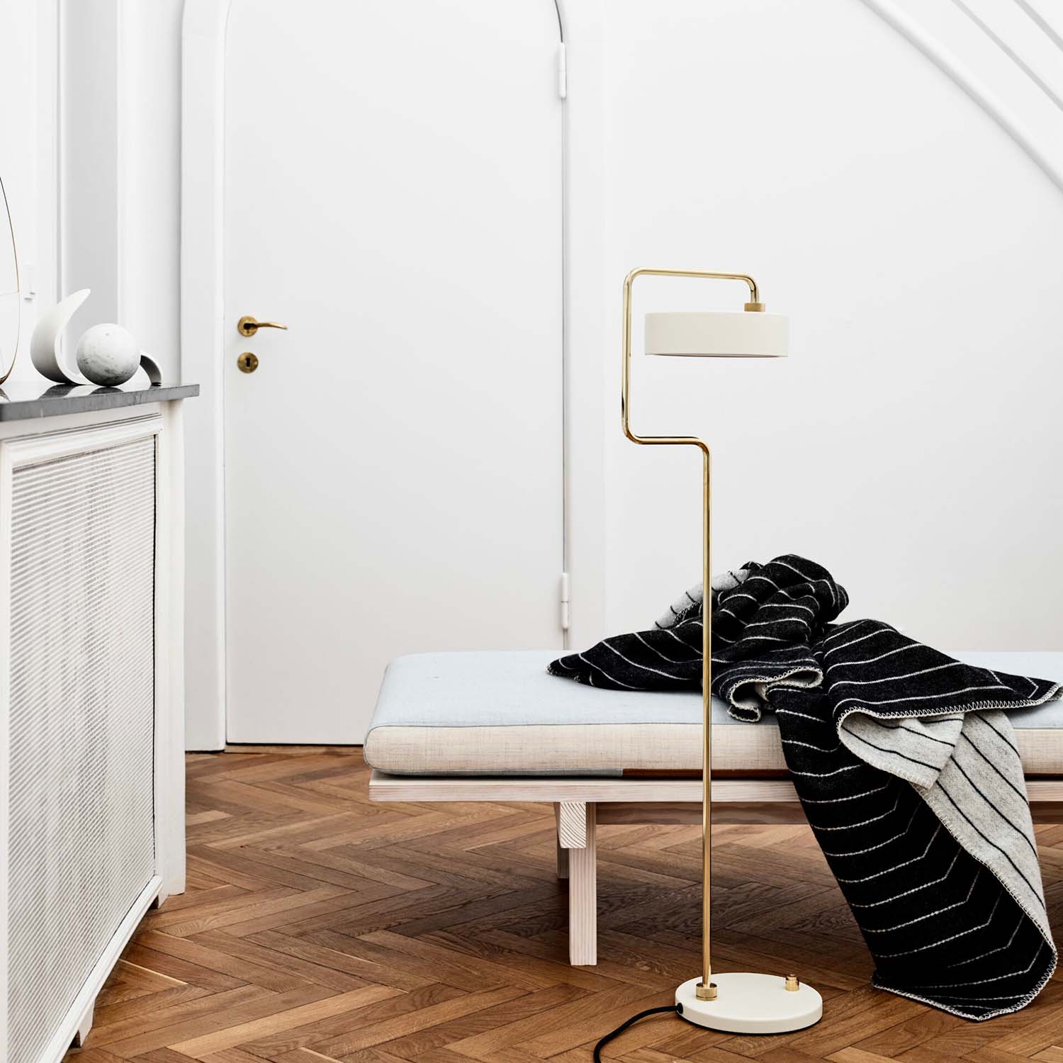 PETITE MACHINE - Lampadaire art déco pour salon vintage