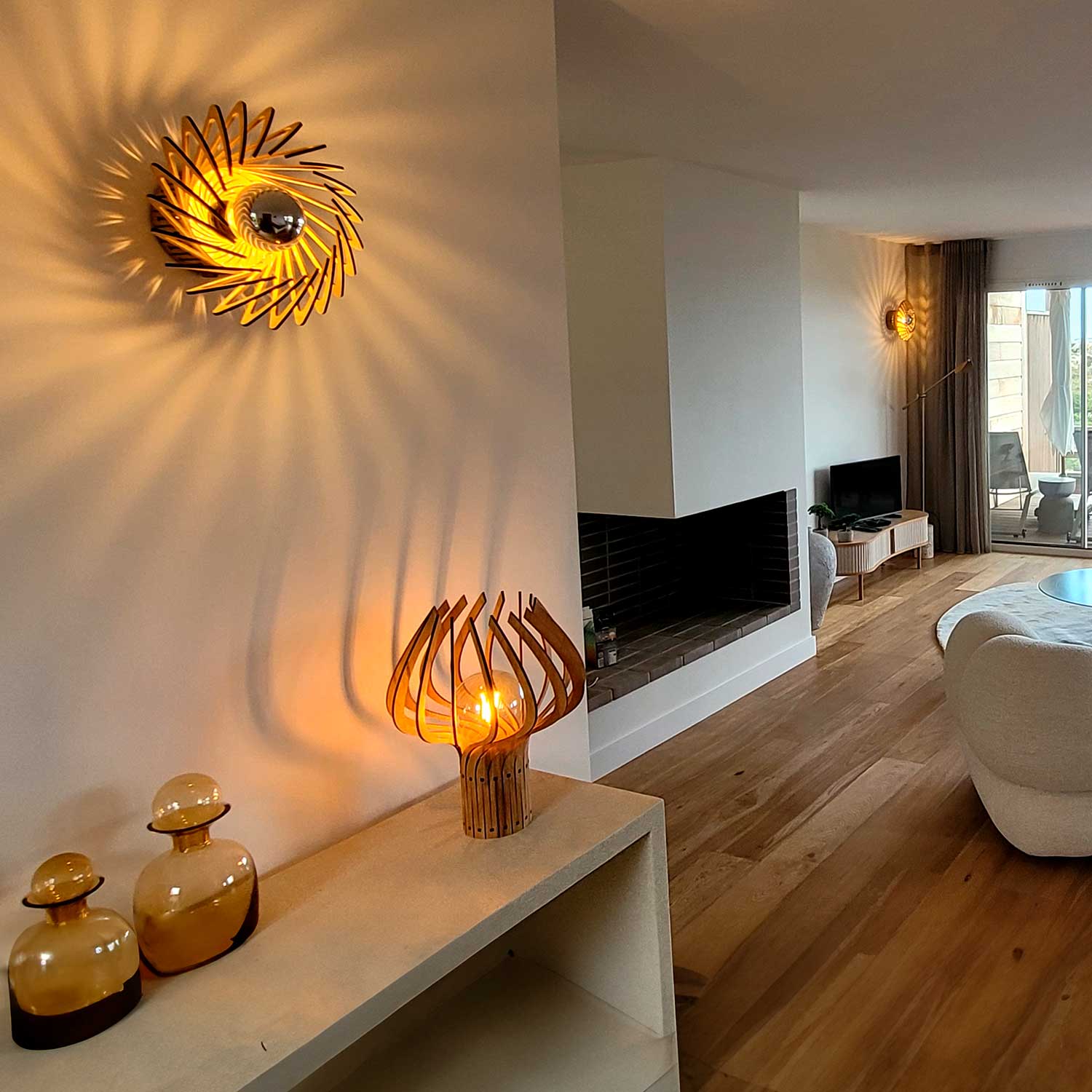 Pianumayo - Spiral wall sconce in natural wood